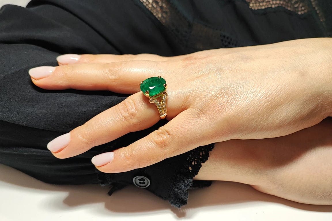 Emerald diamond ring - Image 3