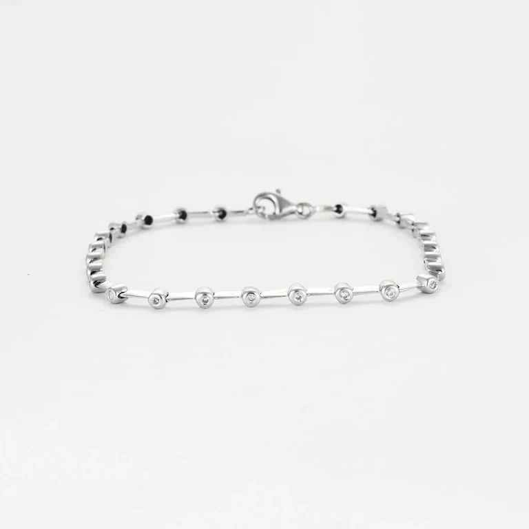 White gold diamond river bracelet - Image 3