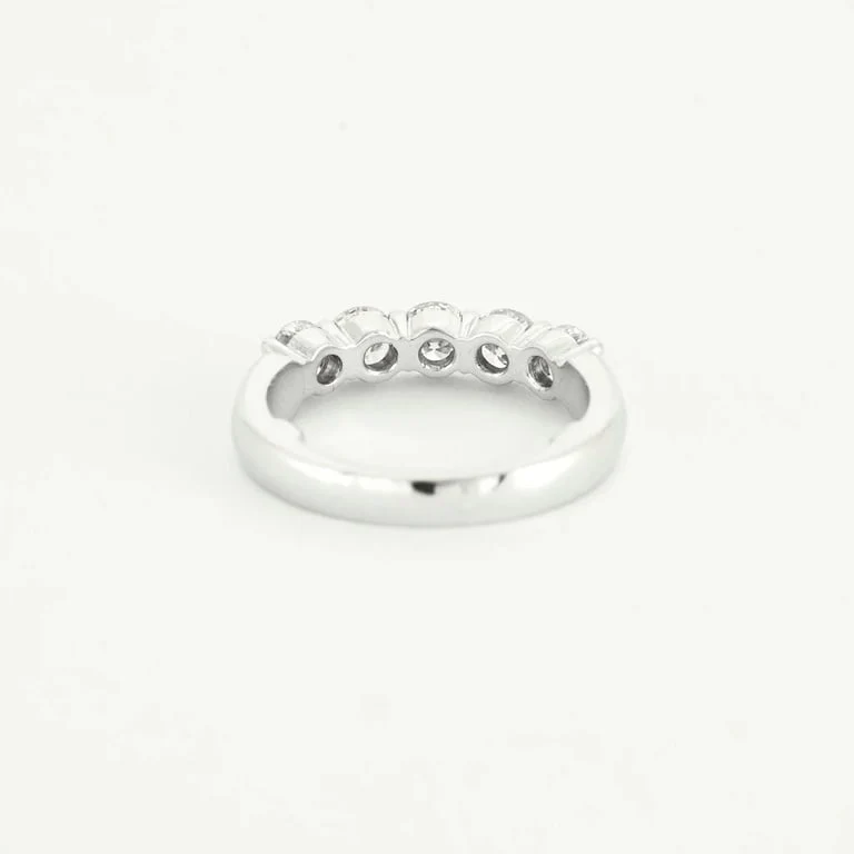 White gold diamond river ring - Image 5