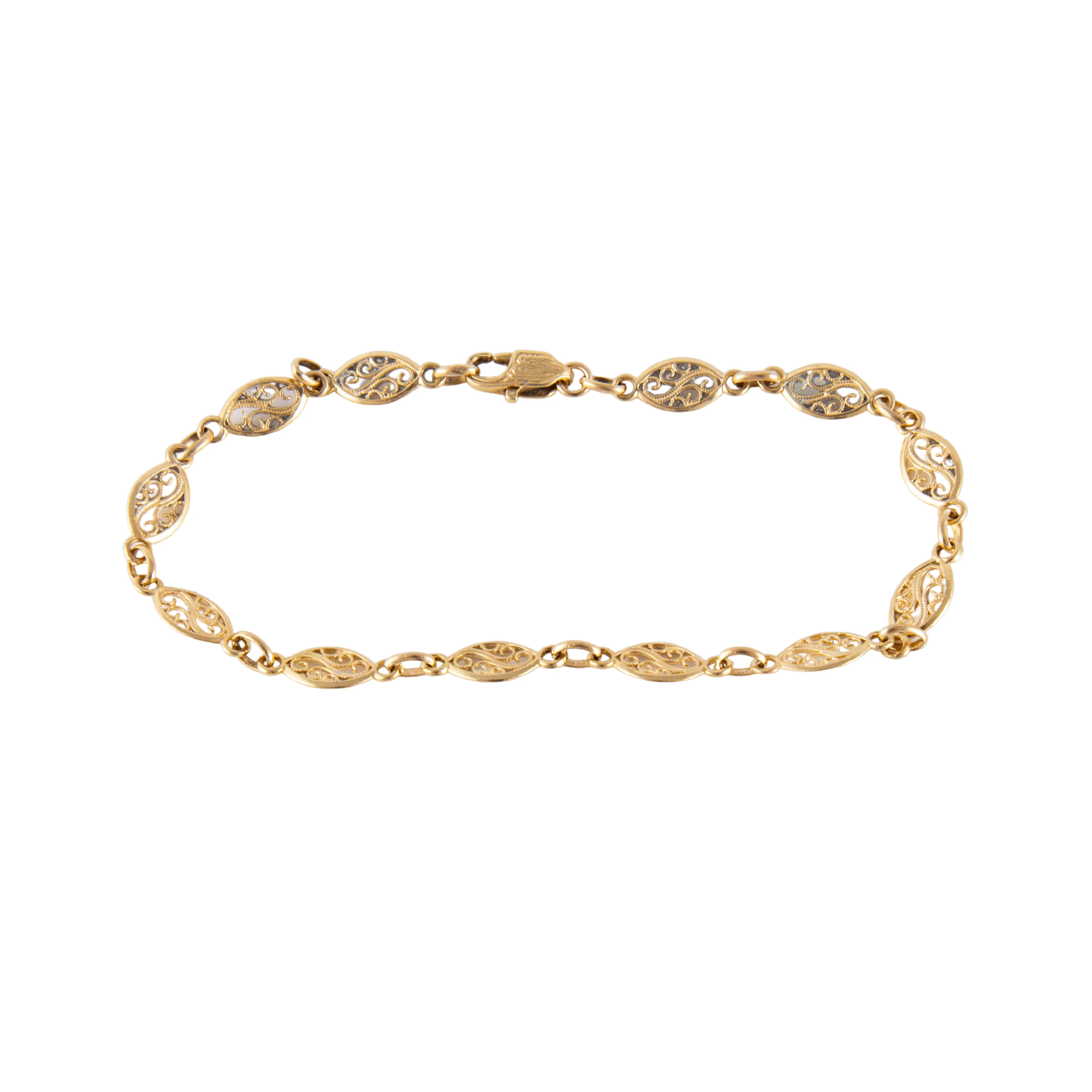 Filigree pattern bracelet
