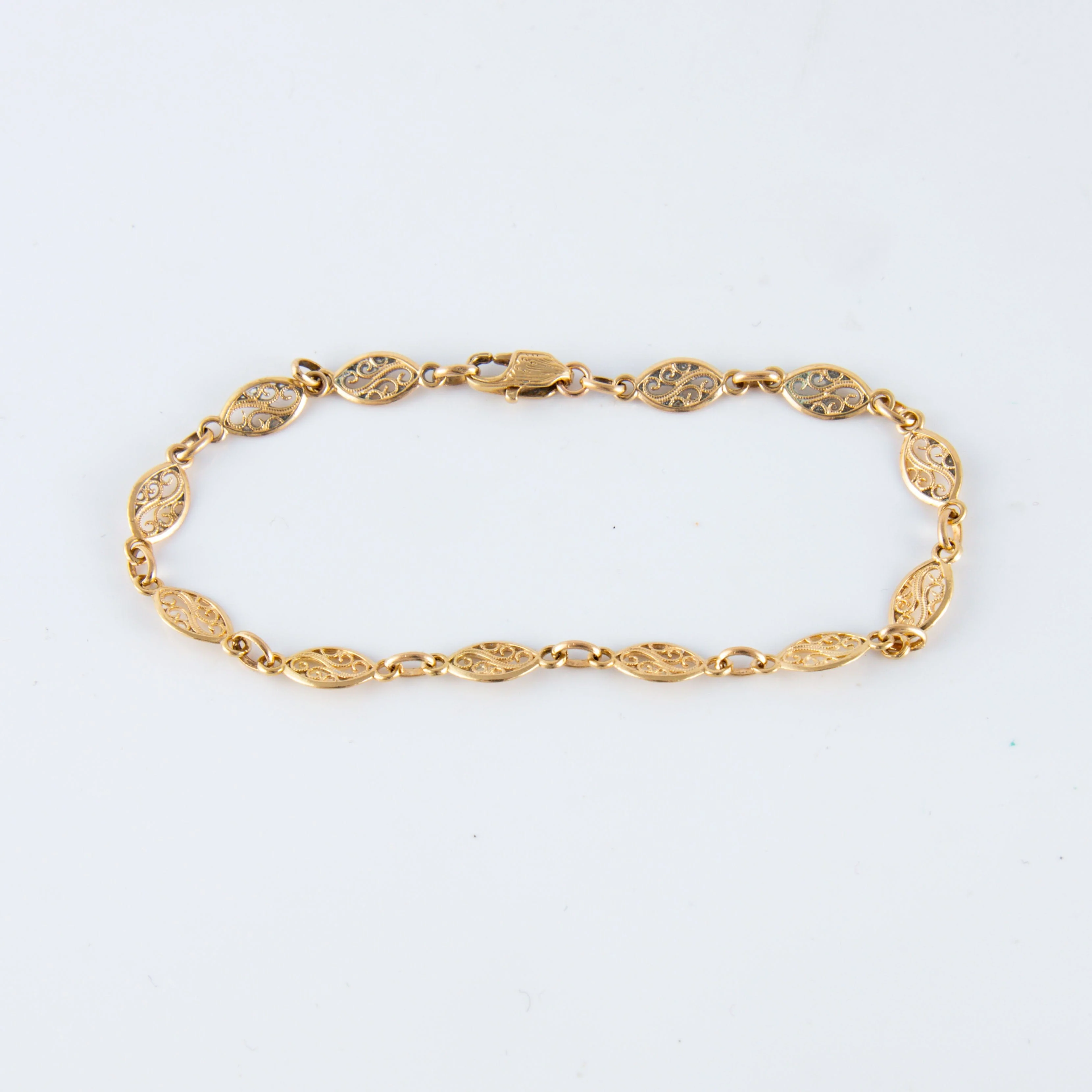 Filigree pattern bracelet - Image 2