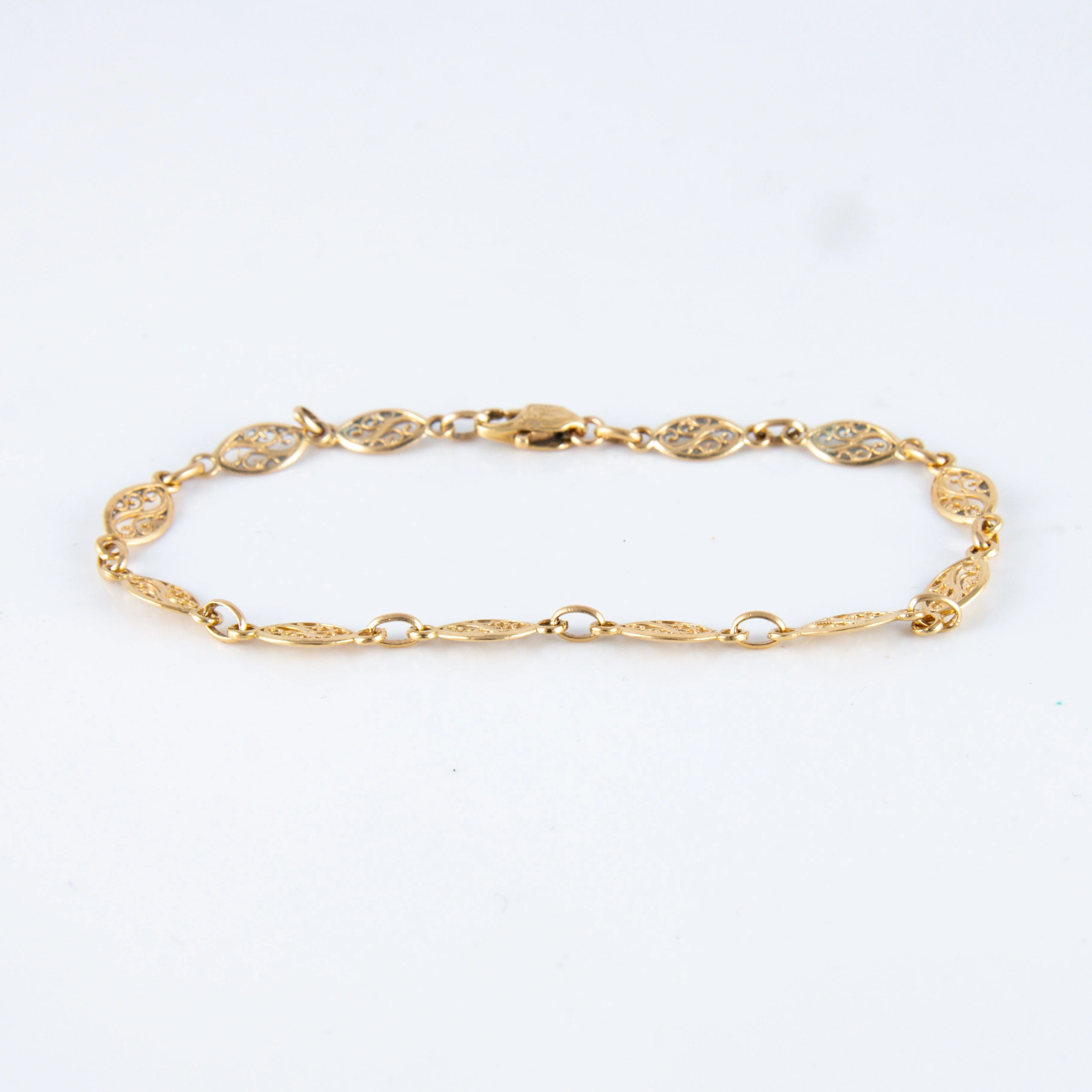 Filigree pattern bracelet - Image 5
