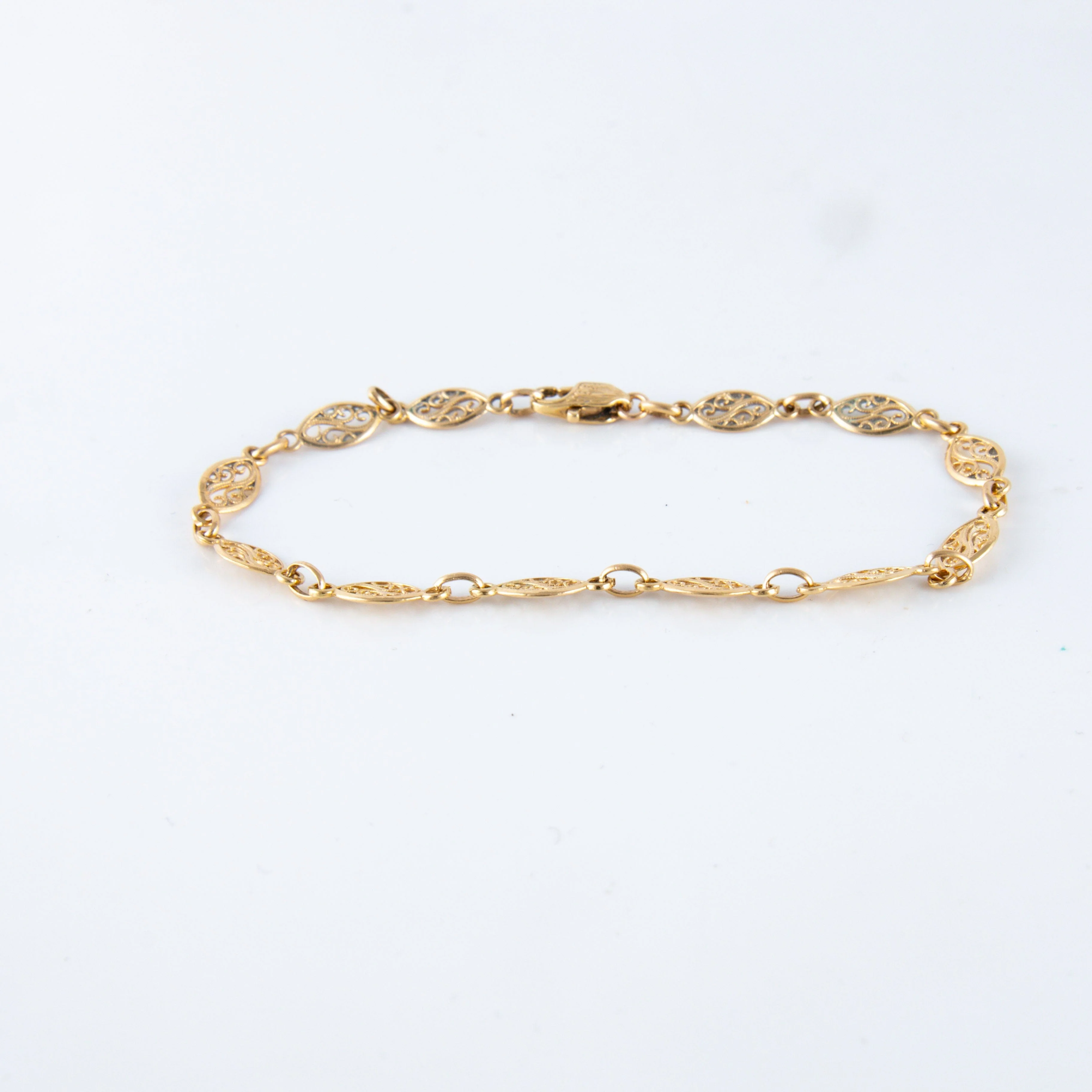 Filigree pattern bracelet - Image 6