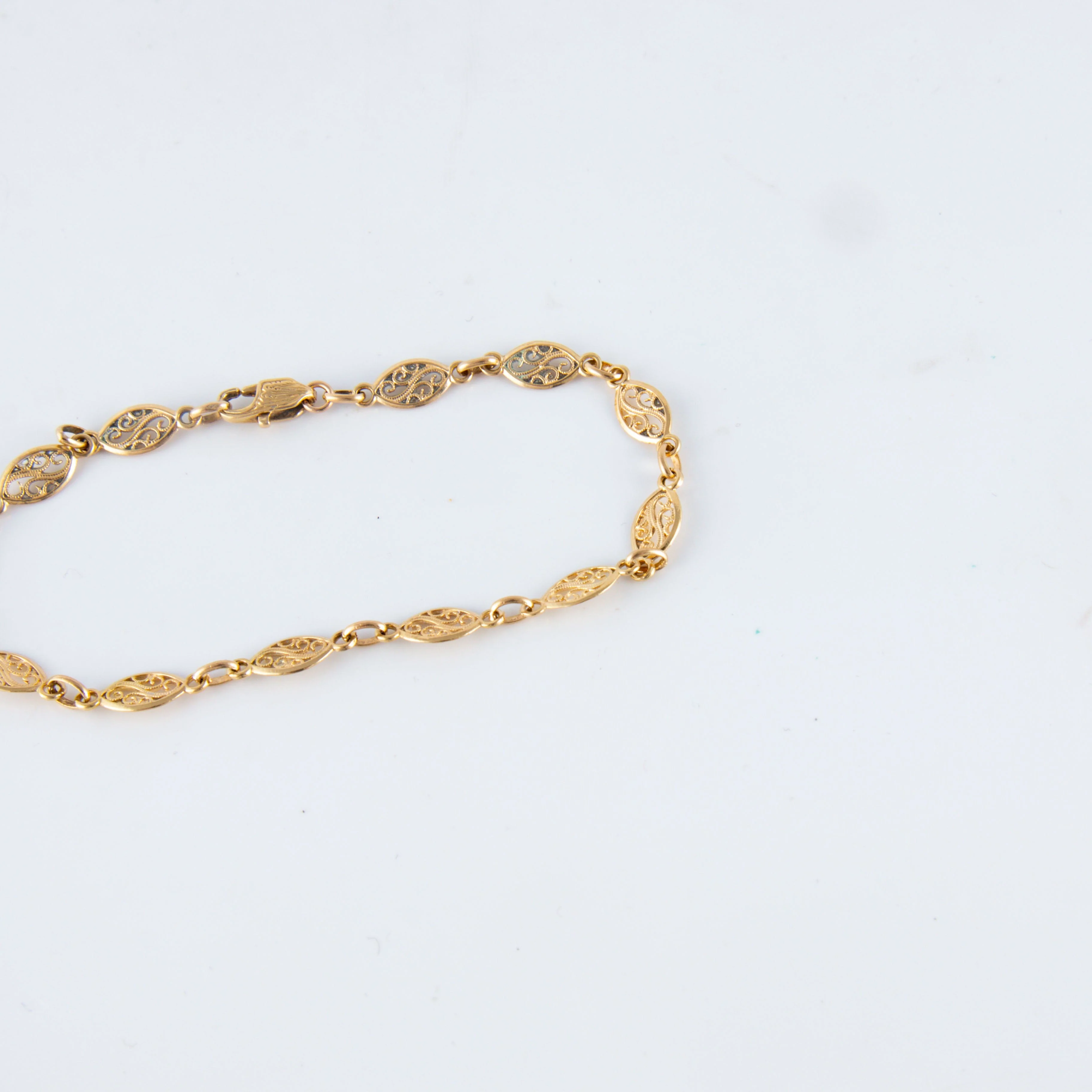 Filigree pattern bracelet - Image 7