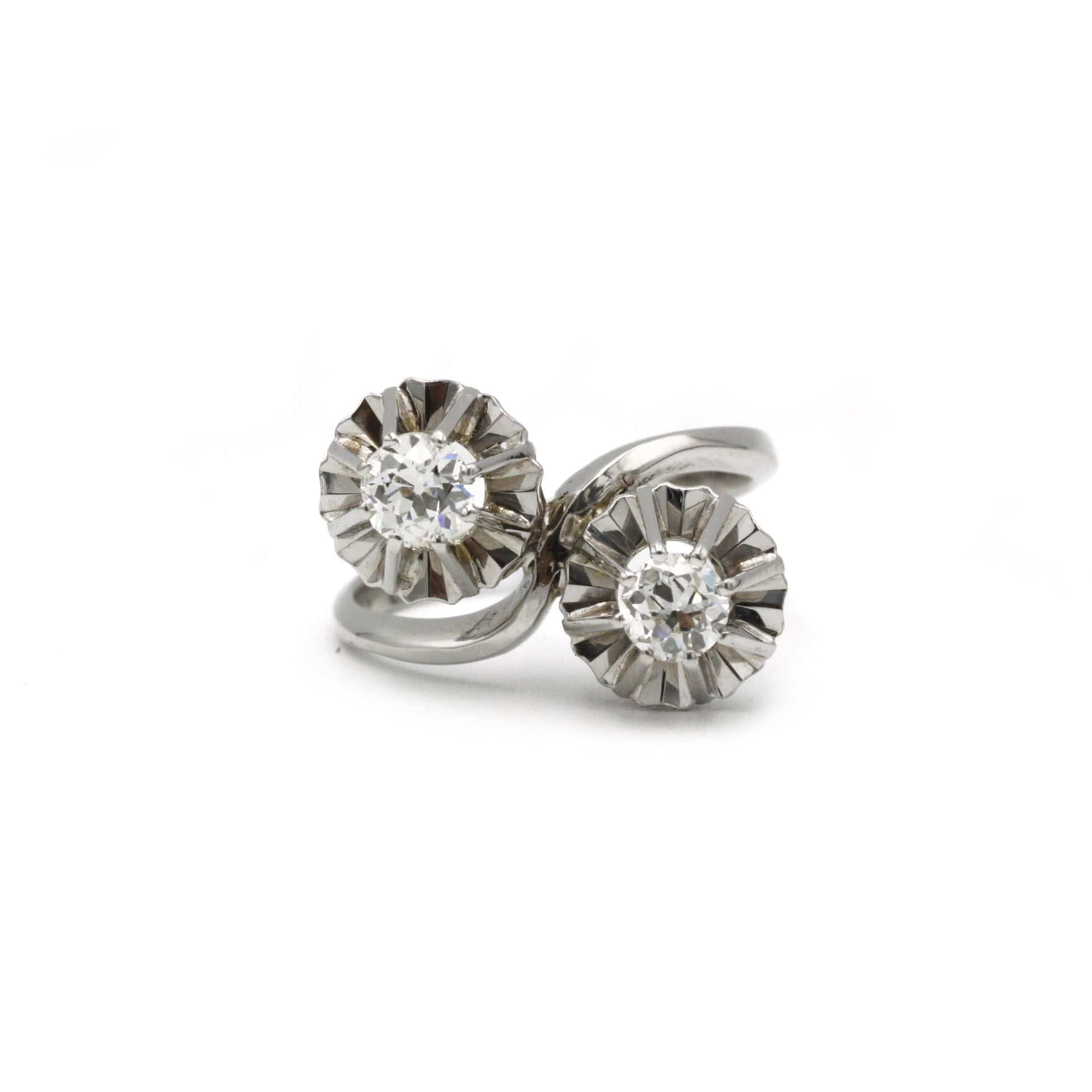 Gold diamond ring