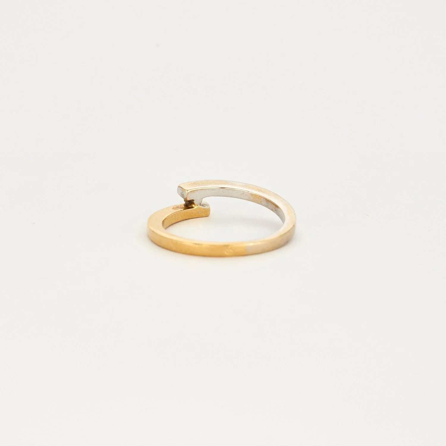 Between Us 2 gold diamond solitaire ring - Image 5