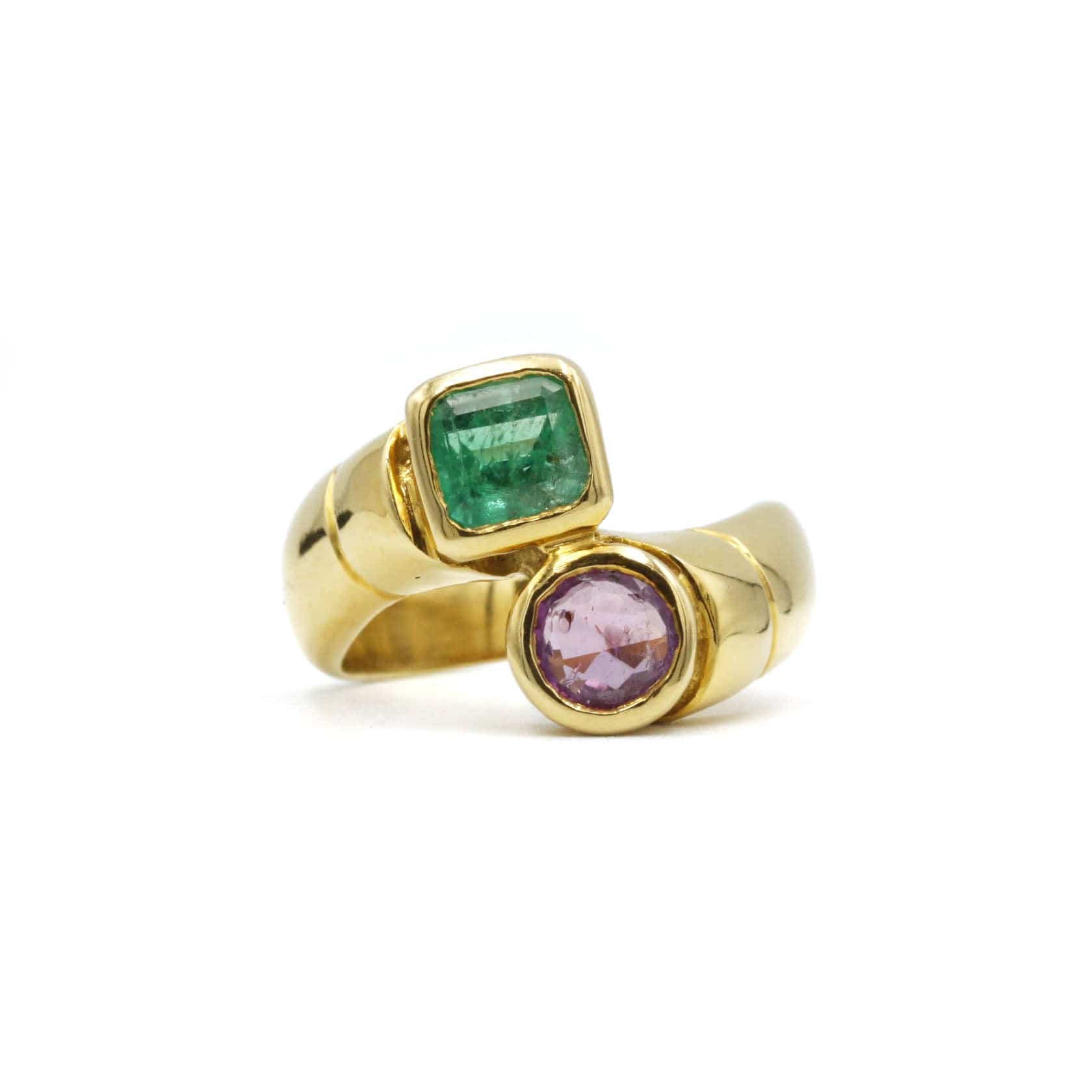 Yellow gold emerald and sapphire ring