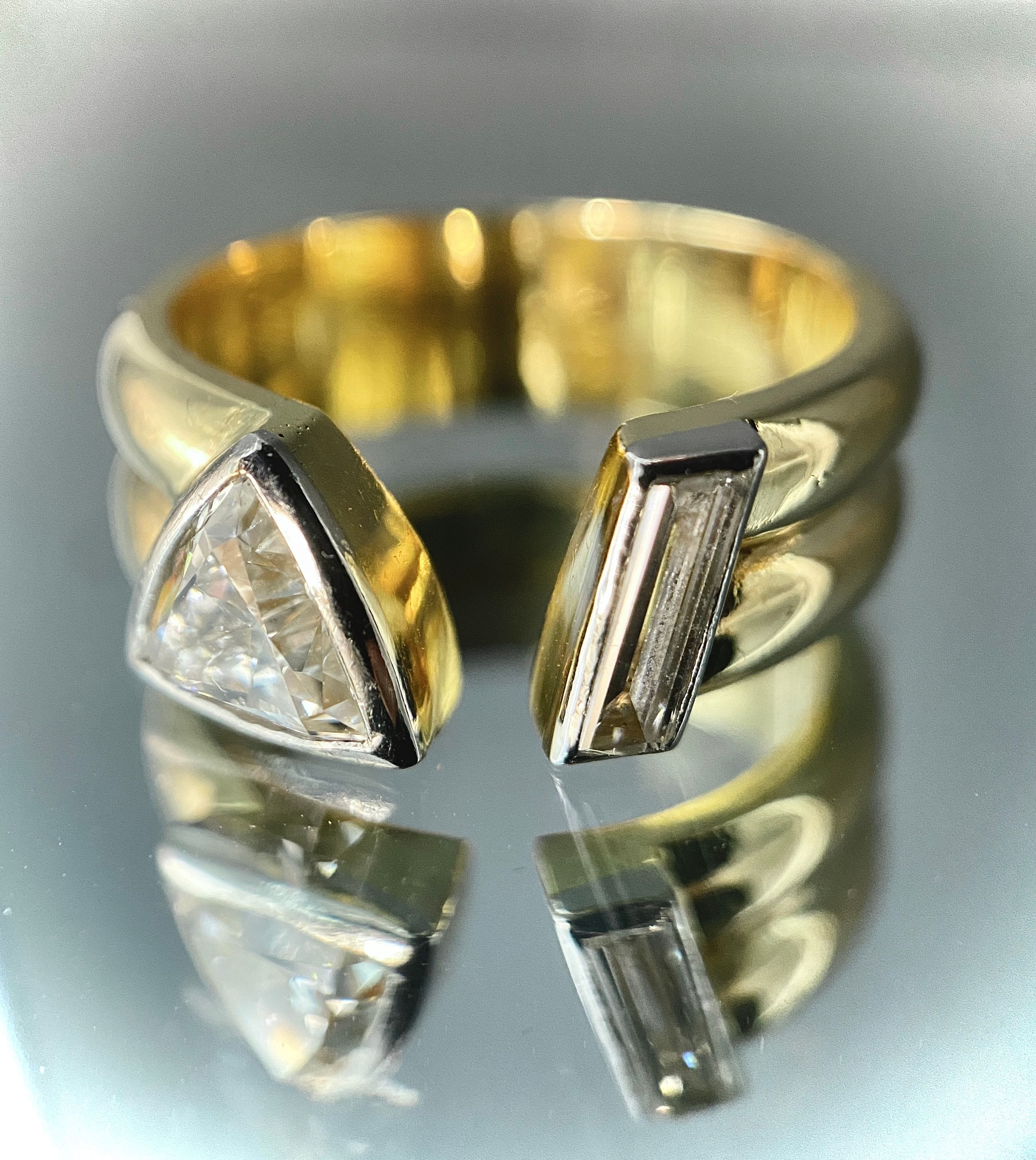 Modern two-gold triangle diamond ring VS - Image 9