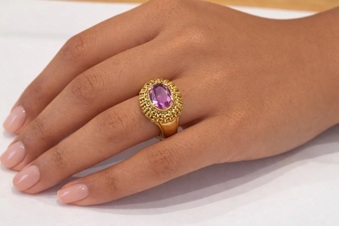 Vintage Ring Yellow Gold Pink Stone - Image 6