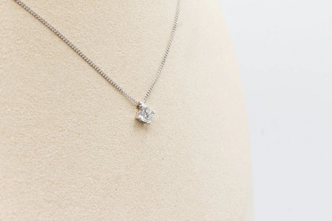 White gold diamond pendant - Image 5