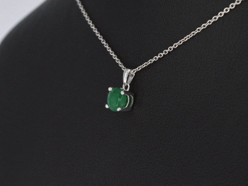 White gold pendant with emerald - Image 5