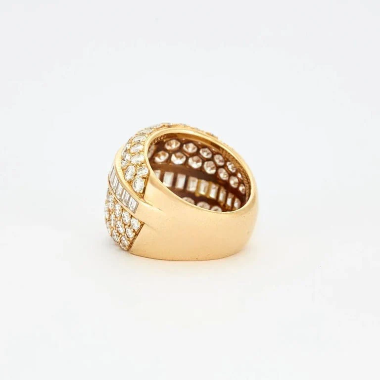 VAN CLEEF & ARPELS - Important Yellow Gold Diamond Ball Ring - Image 6