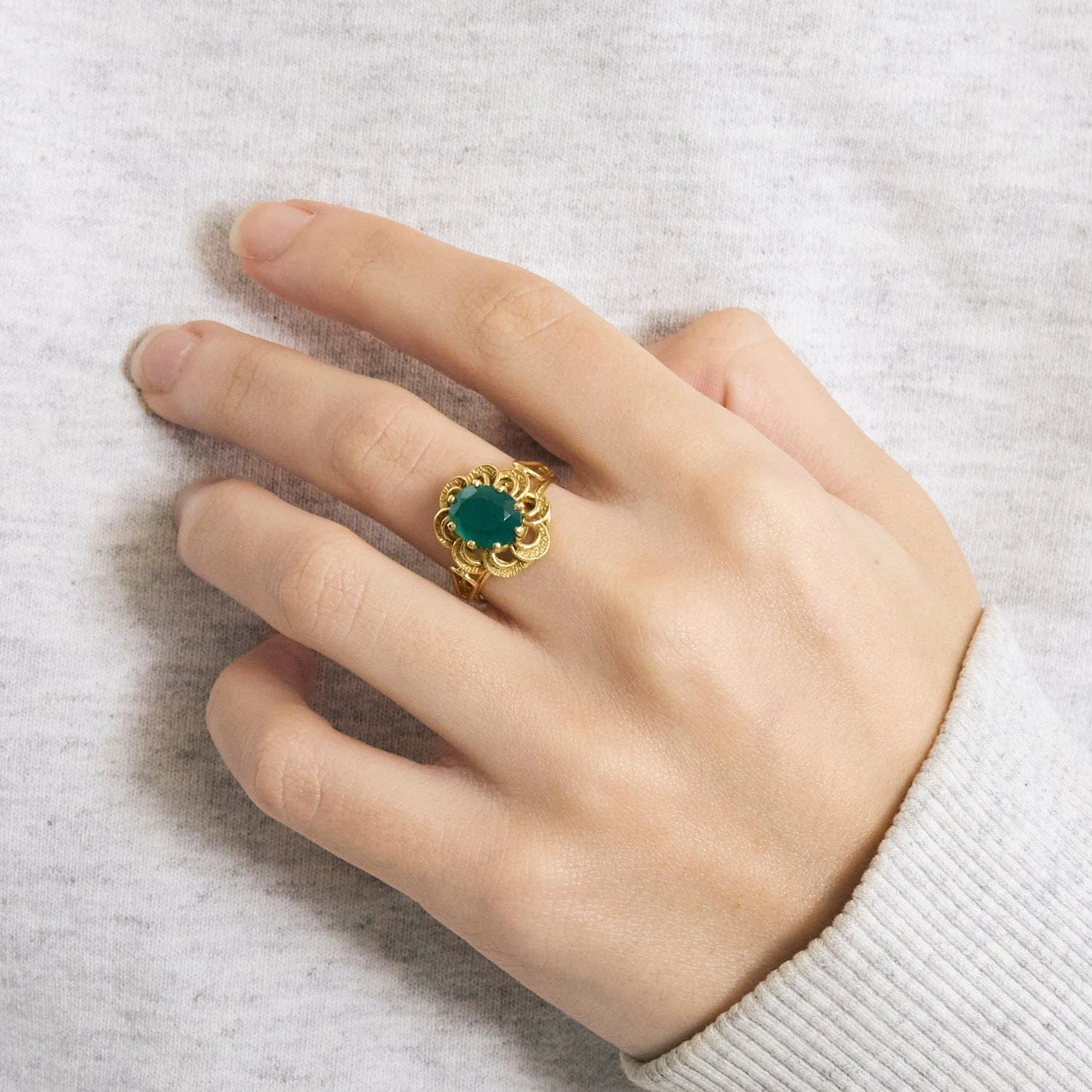 Emerald yellow gold ring - Image 4