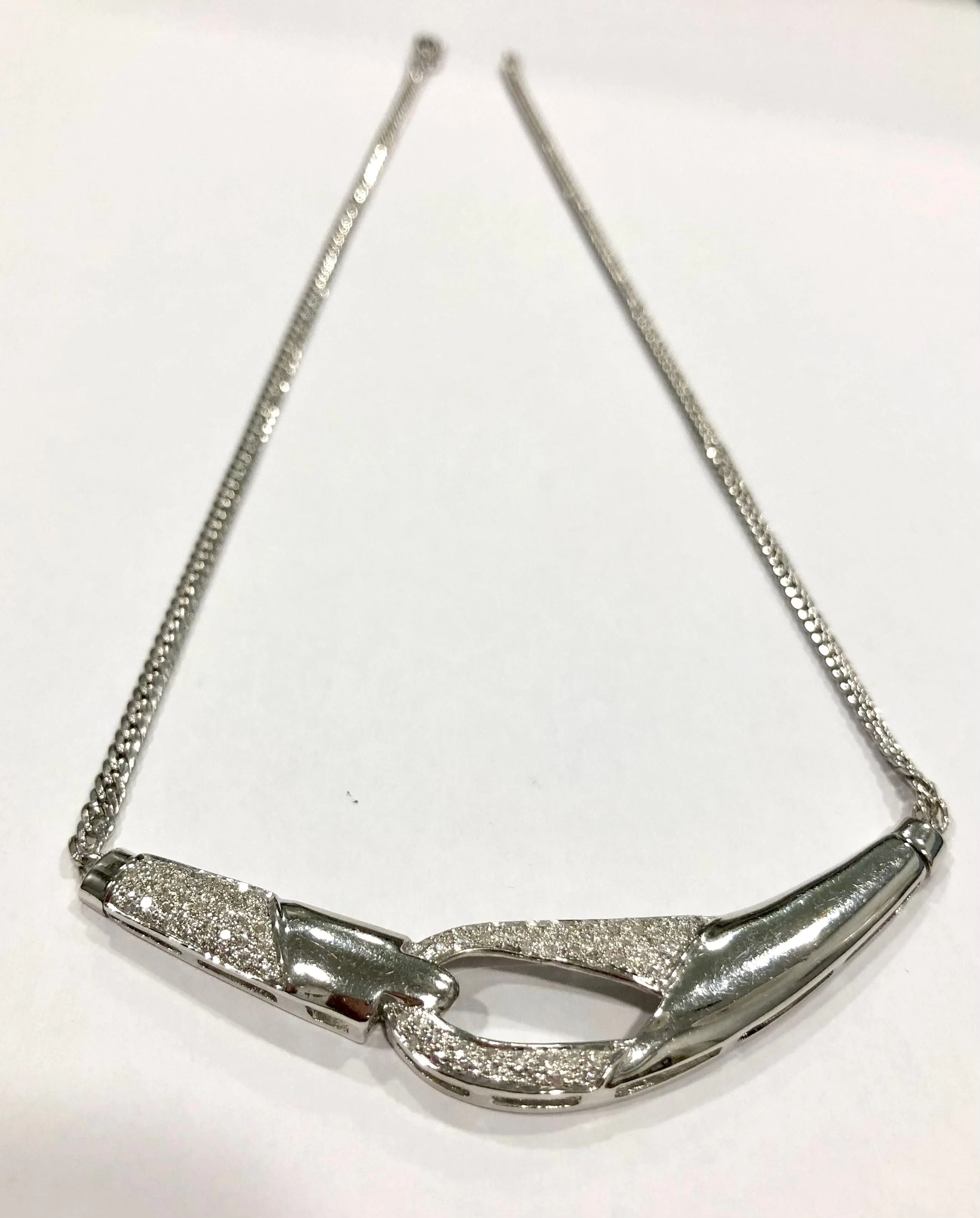 White gold and diamond necklace - Image 3