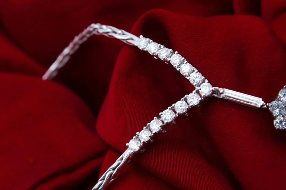Necklace Daisy white gold, diamonds  - Image 4