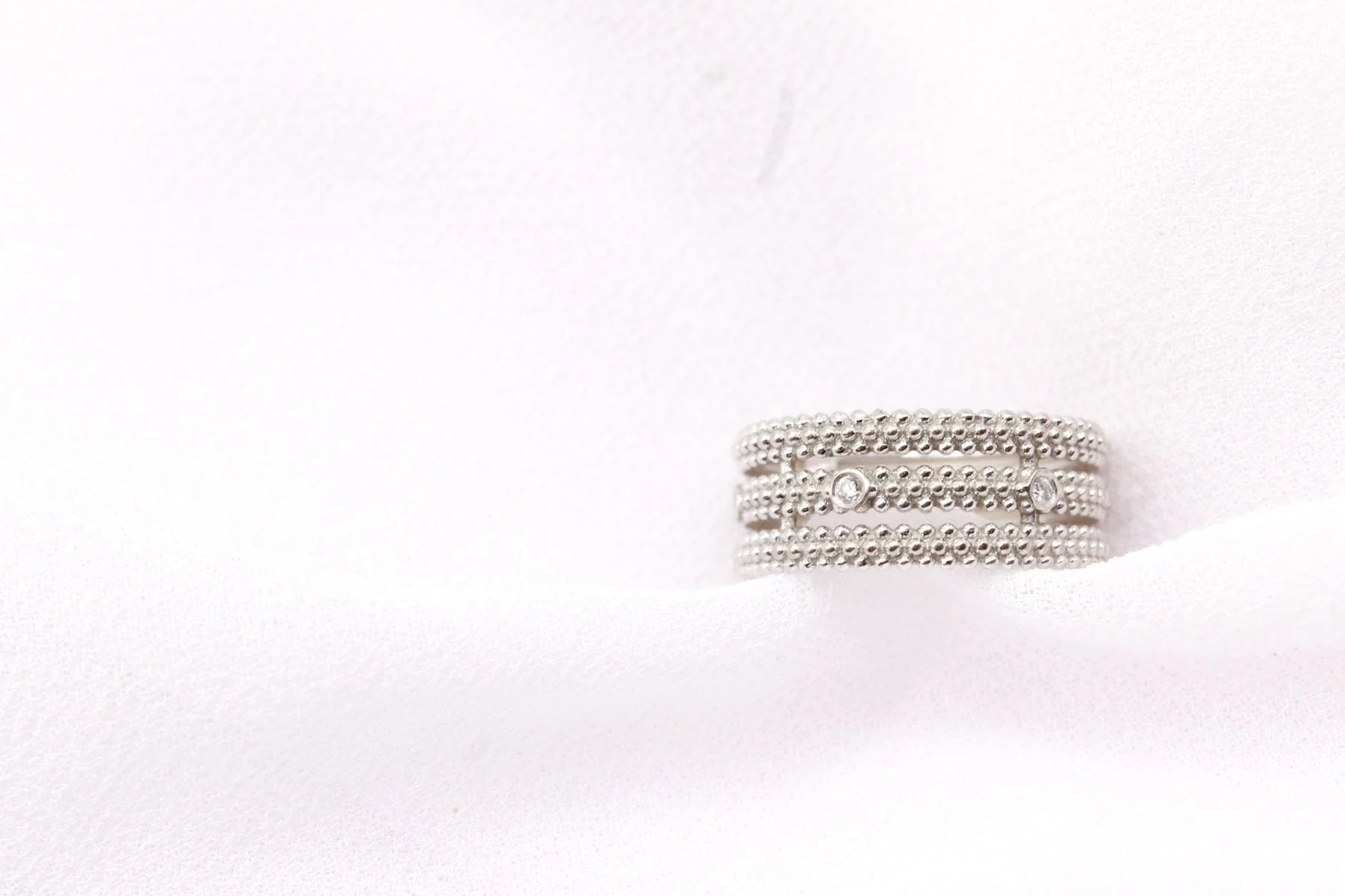 Mauboussin - Le Premier Jour ring 3 beaded bands in white gold and diamonds - Image 3