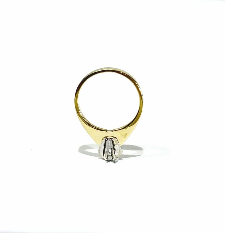 Solitaire In Yellow Gold And Diamond - Image 12