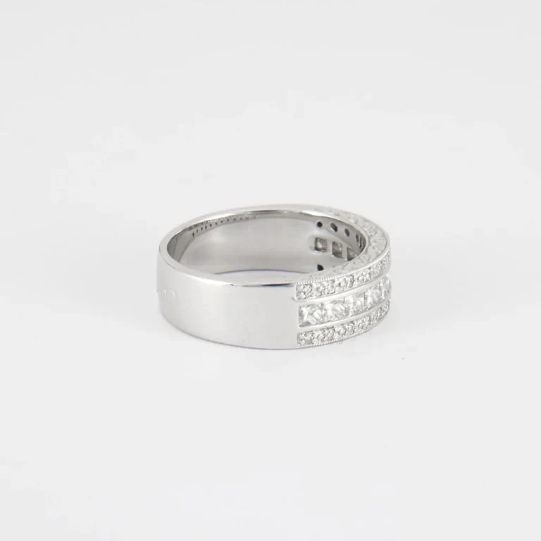 White gold and diamond ring - Image 3