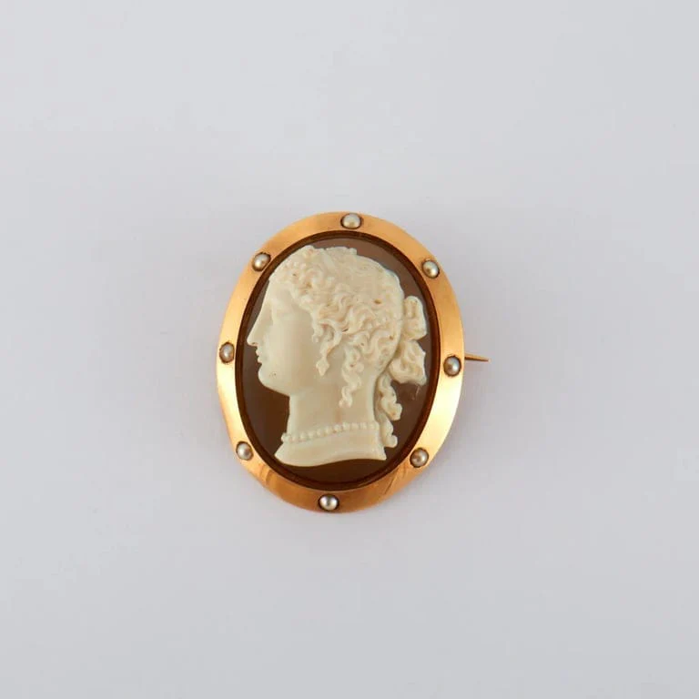 Pin cameo on Rose Gold Agate
