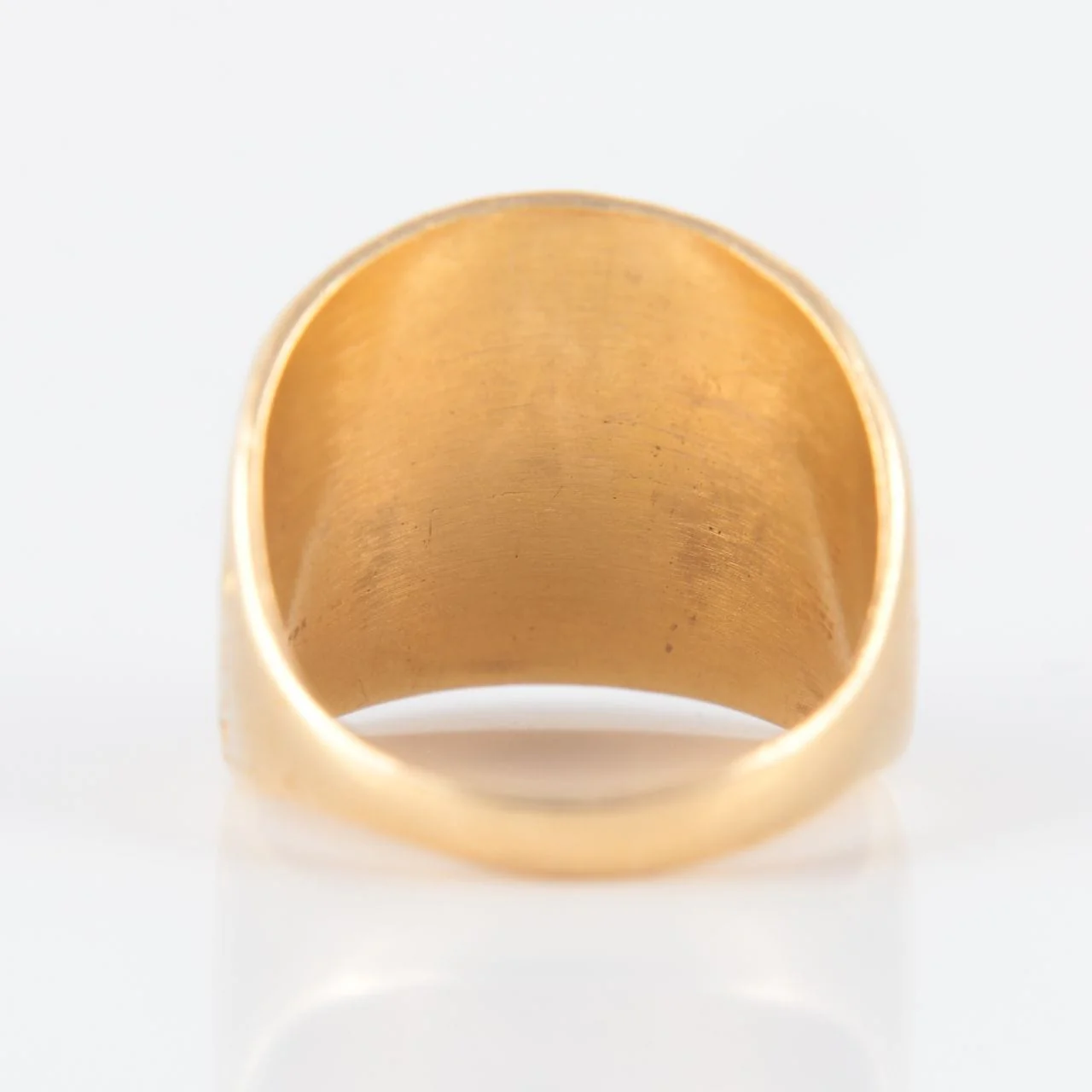 Engraved yellow gold ring - Image 6