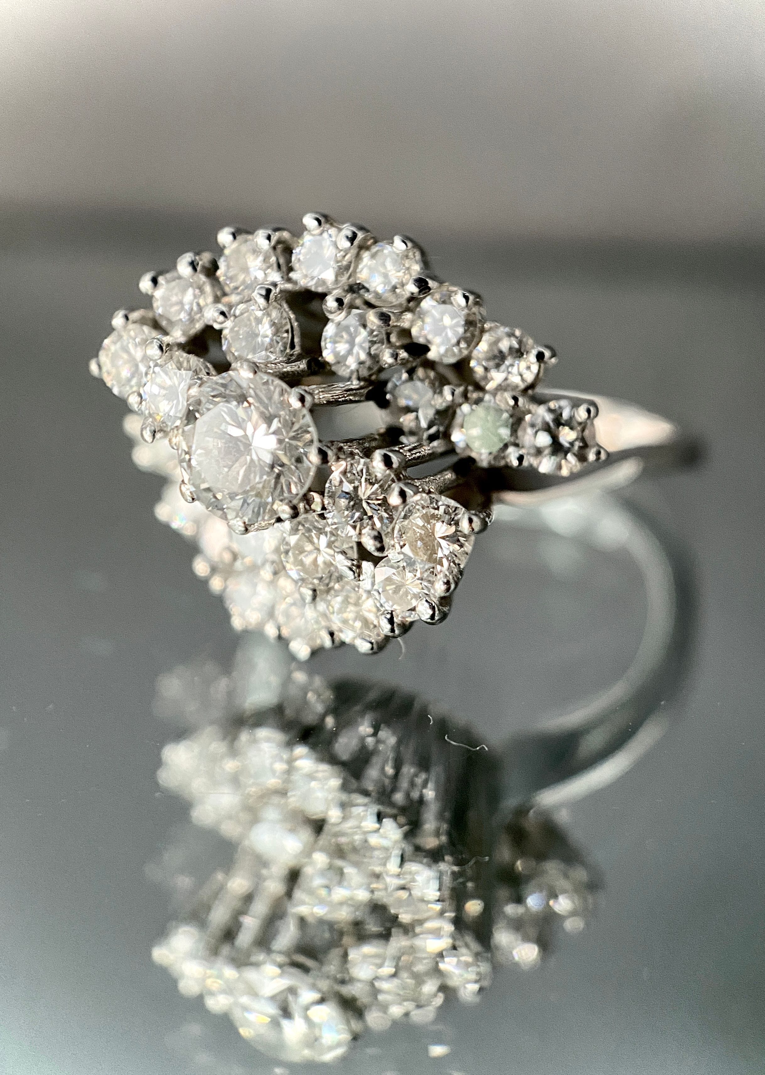 White gold diamond swirl ring - Image 3