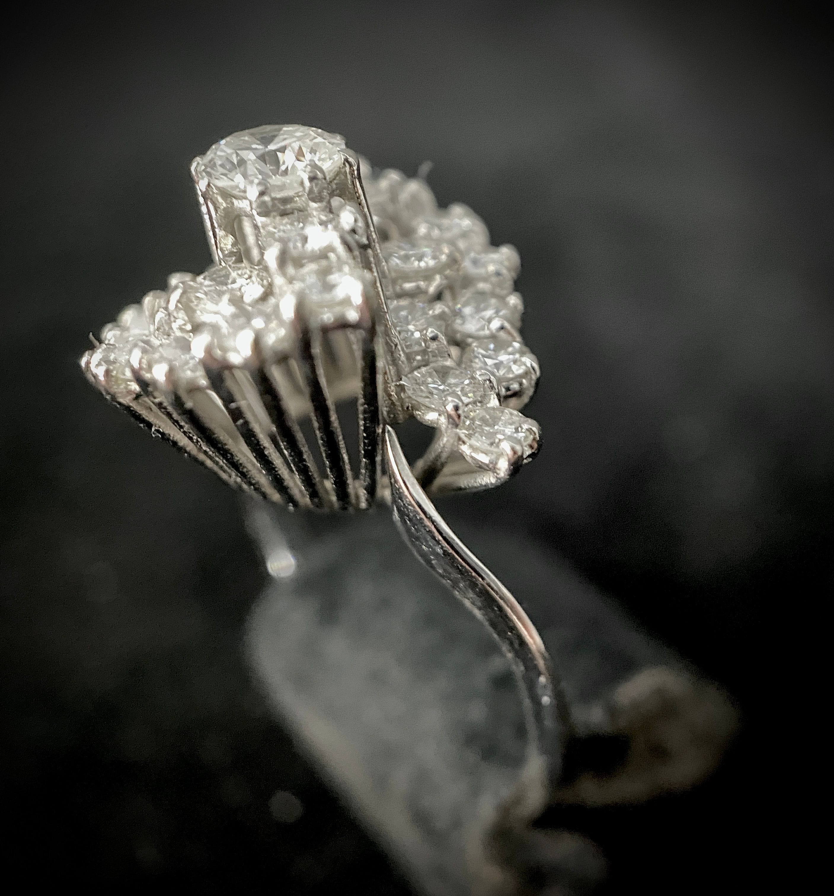 White gold diamond swirl ring - Image 5