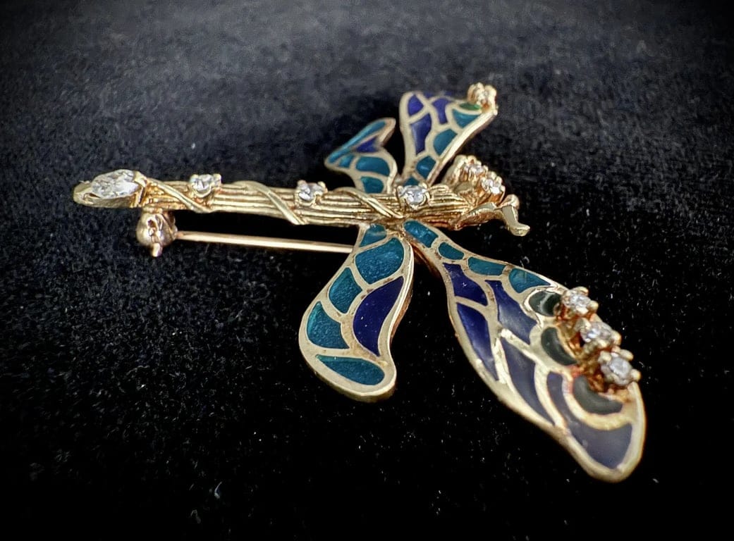 Yellow gold dragonfly brooch decorated with enamel and diamonds - Image 4
