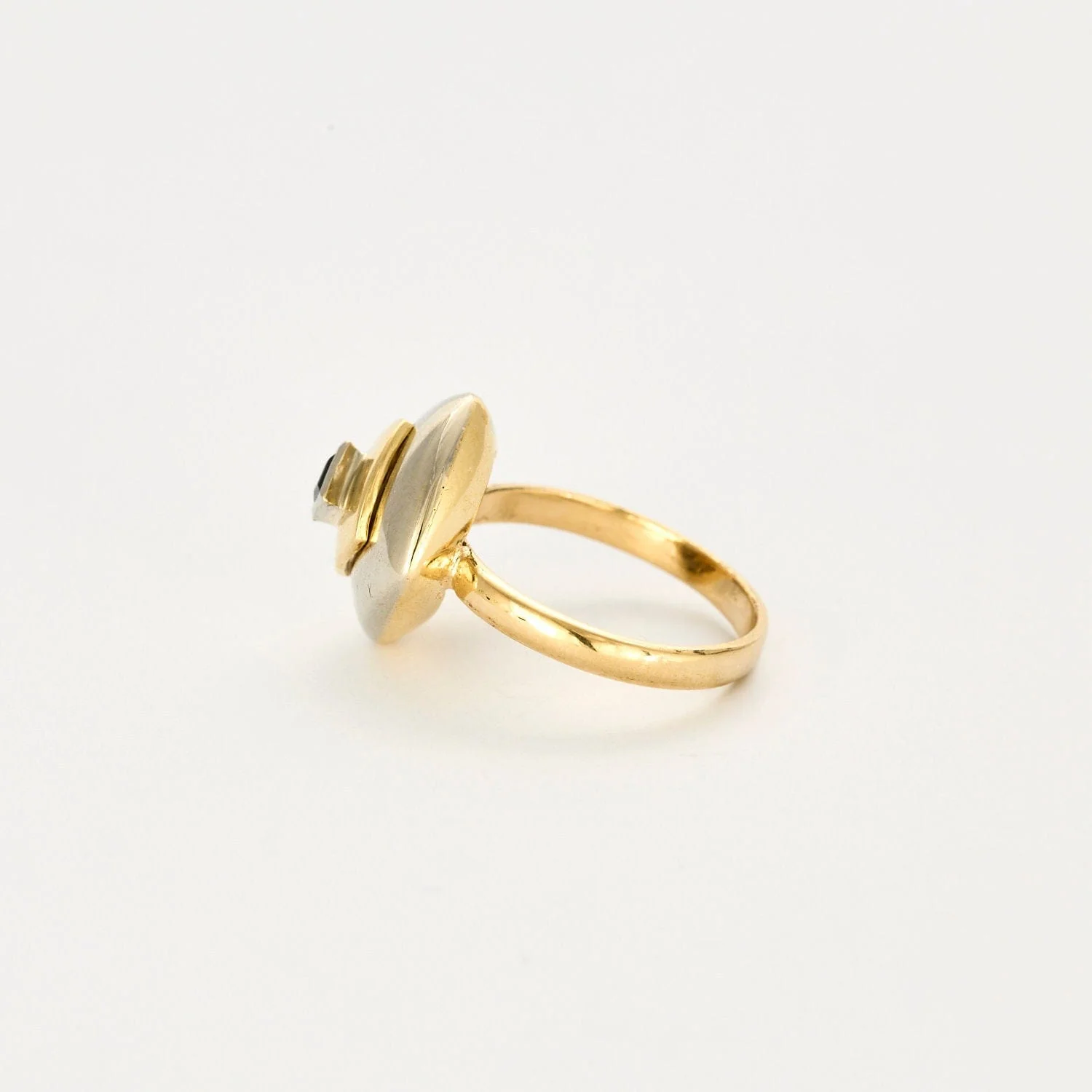 Sapphire Dome Ring - Image 5