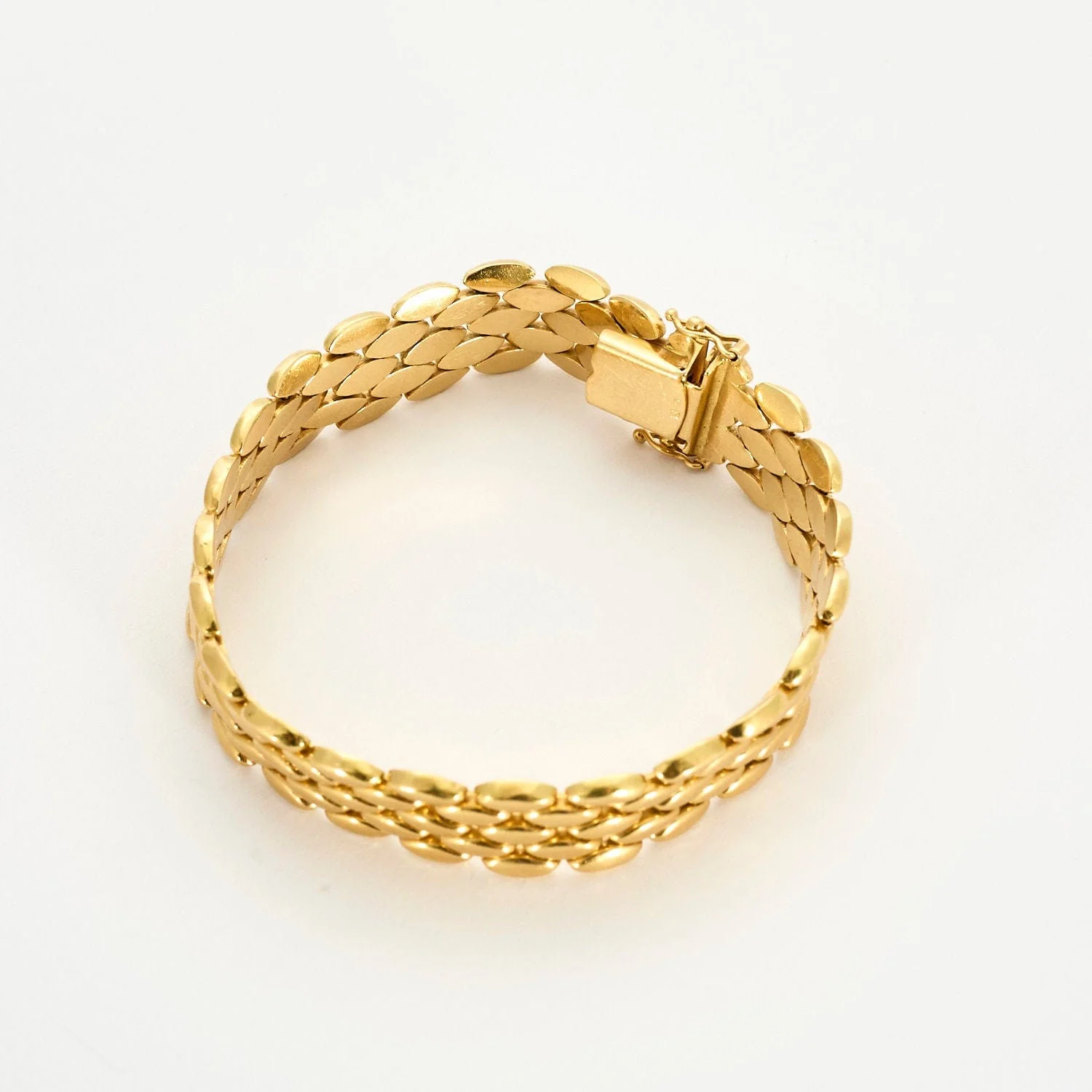 Yellow gold rice seed bracelet - Image 4