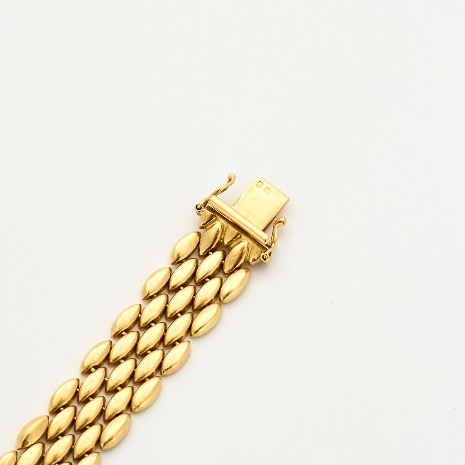 Yellow gold rice seed bracelet - Image 5
