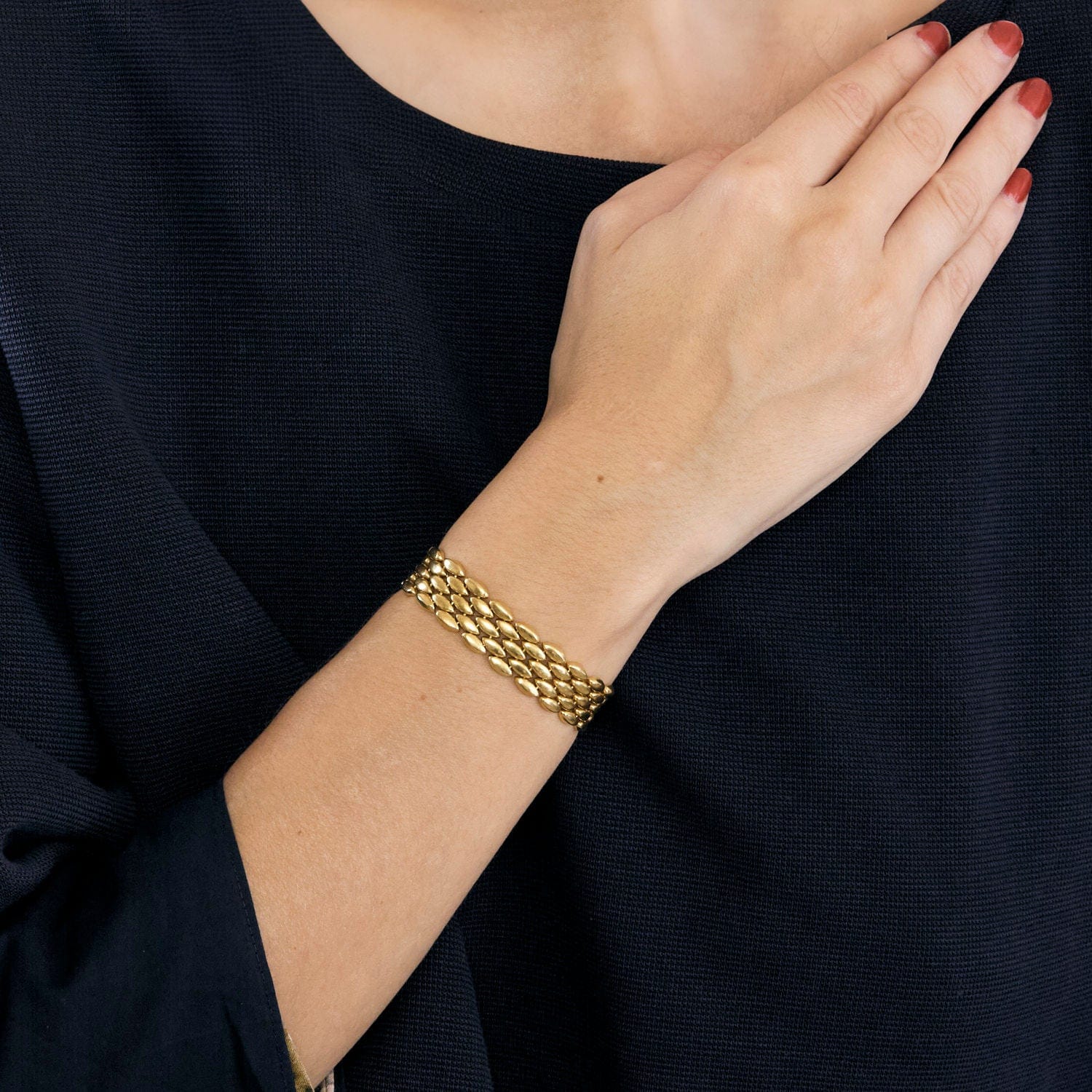Yellow gold rice seed bracelet - Image 6