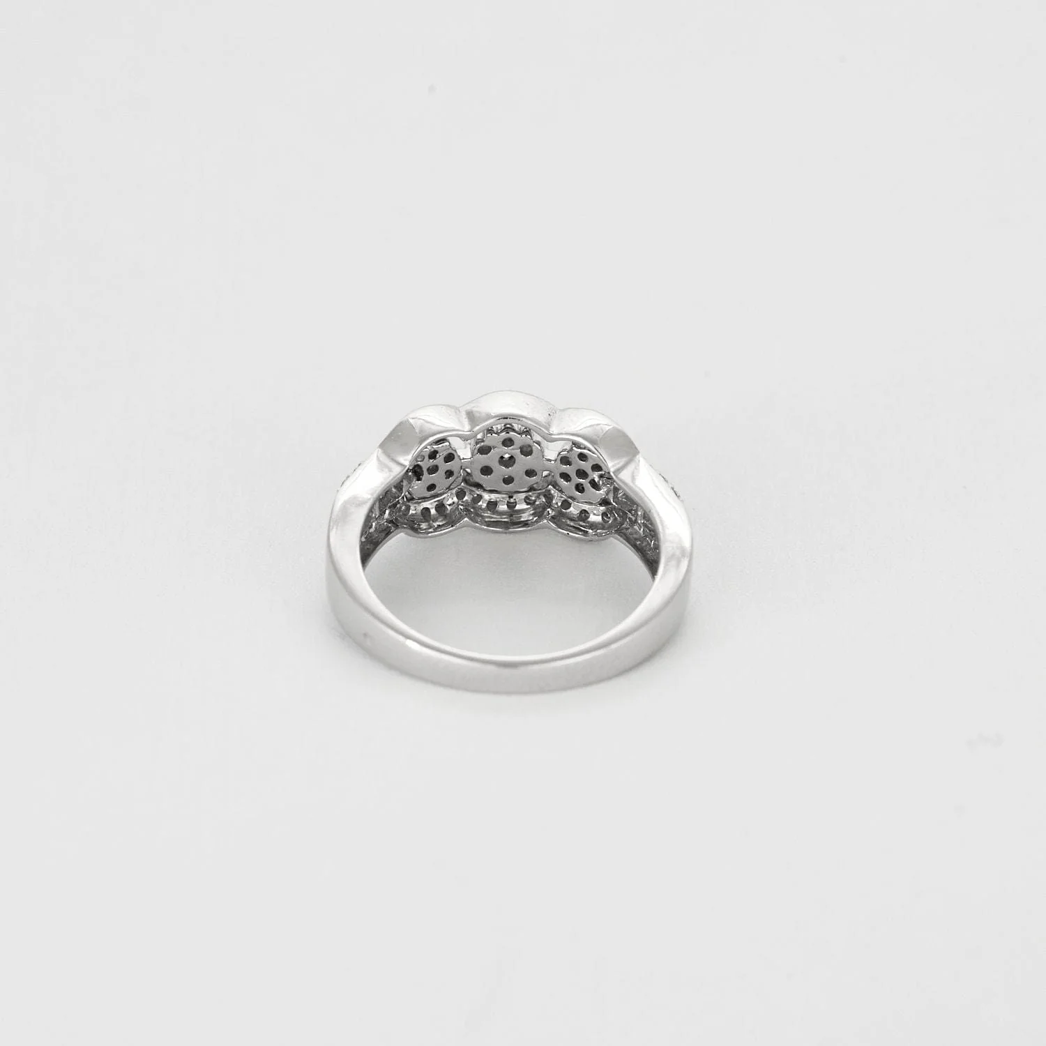 Tricircle ring in white gold and diamonds - Image 6