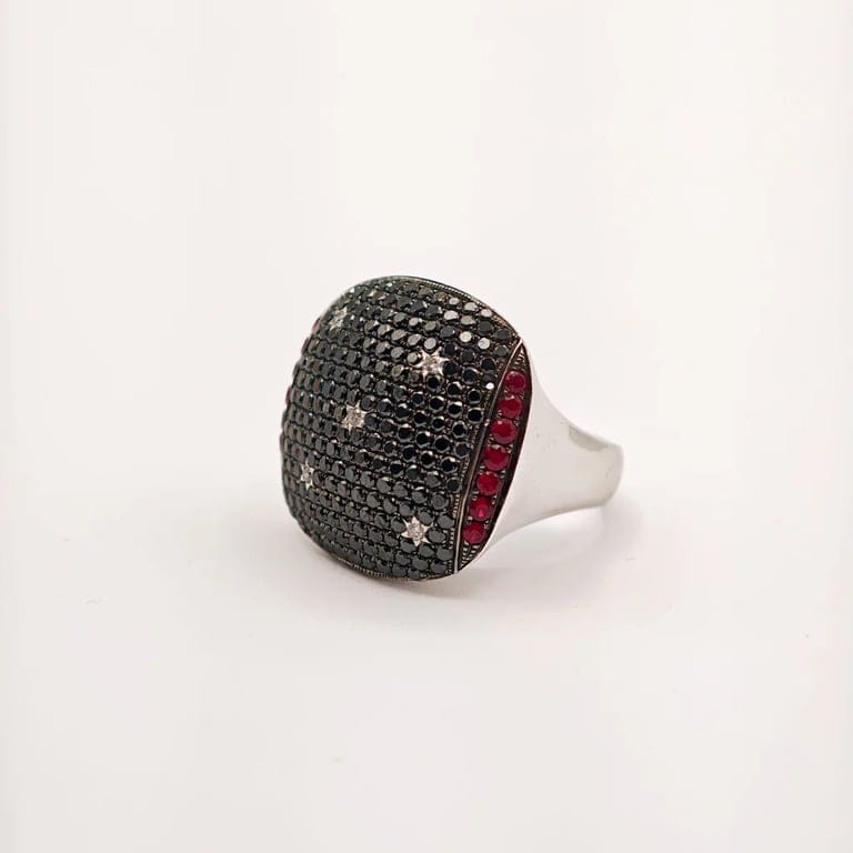 Dress ring in white gold, black diamonds, and rubies  - Image 4