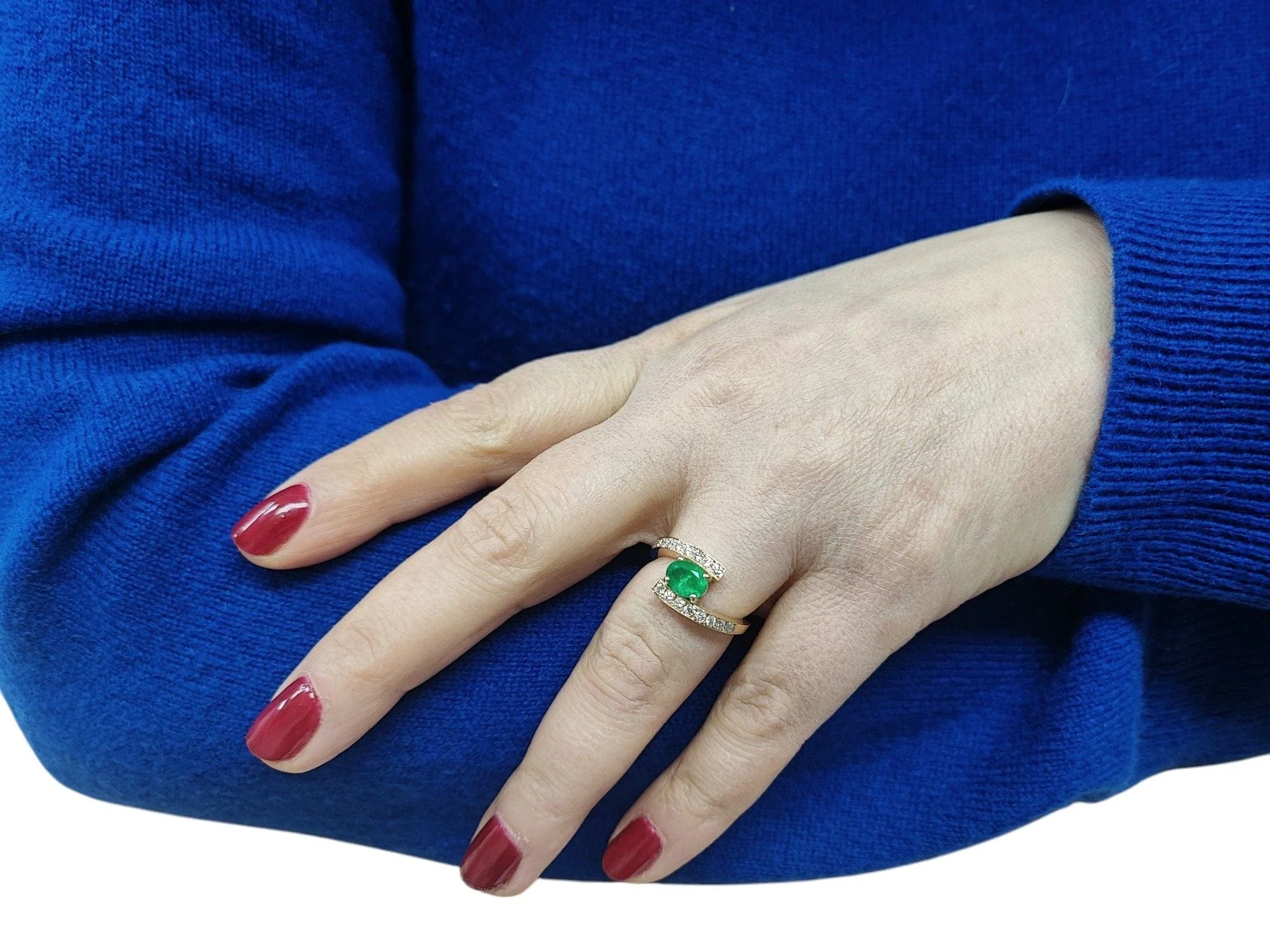 Yellow gold emerald and diamond ring - Image 7