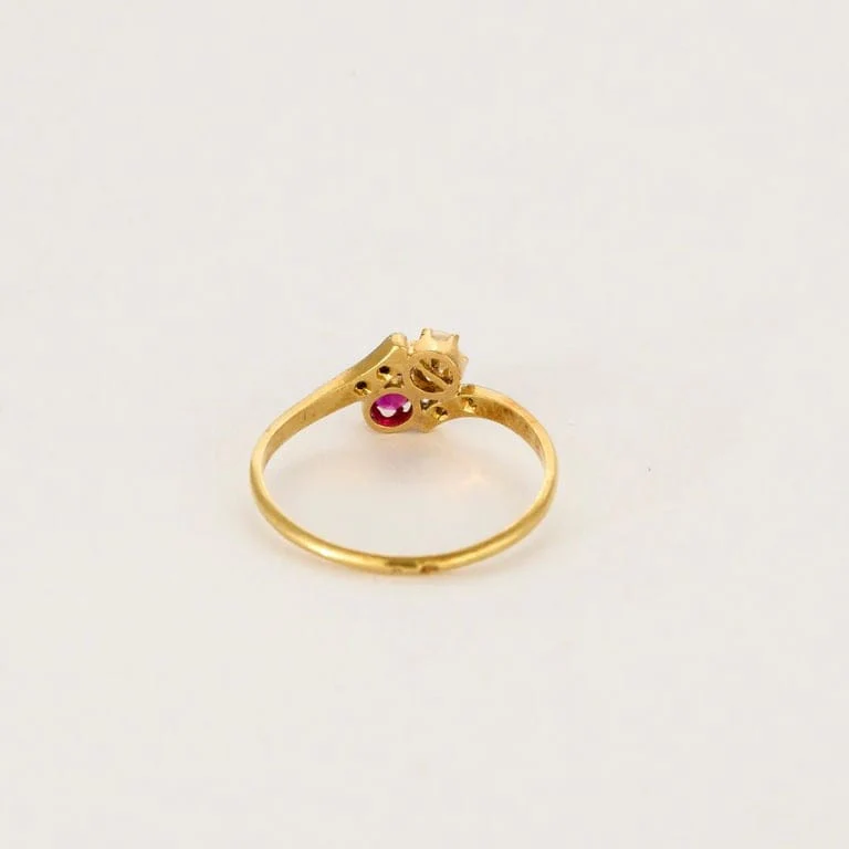 The timeless ring in yellow gold, white gold, rubies, diamonds and cultured pearl - Image 6