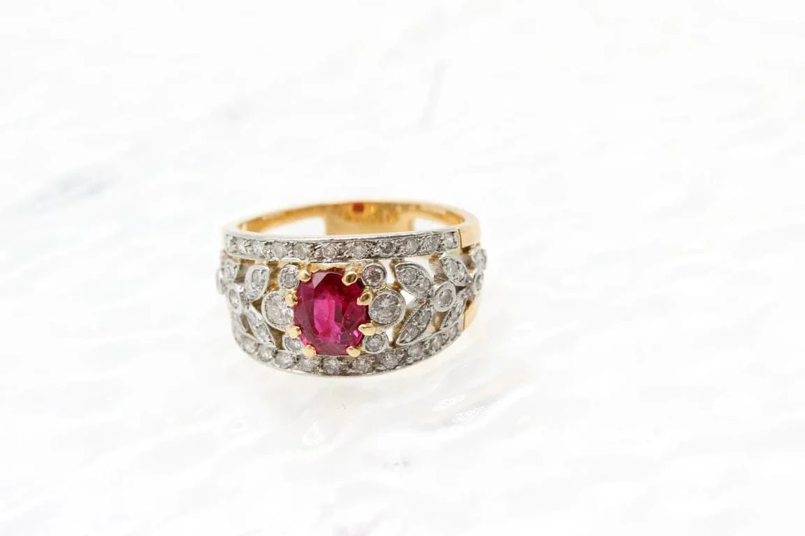 Wide ruby diamond ring  - Image 2