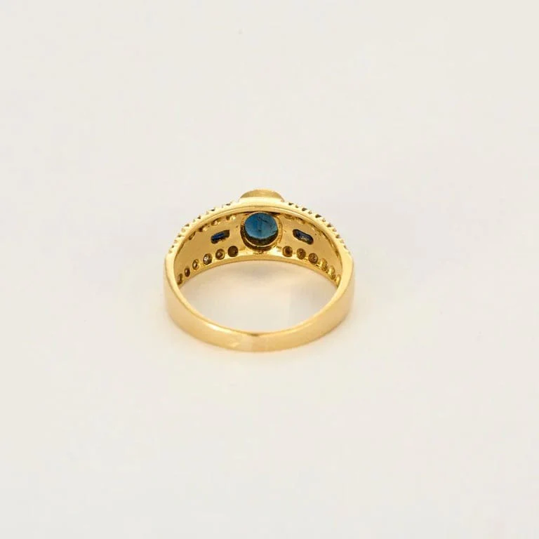 Yellow gold ring with diamonds and sapphires - Image 6