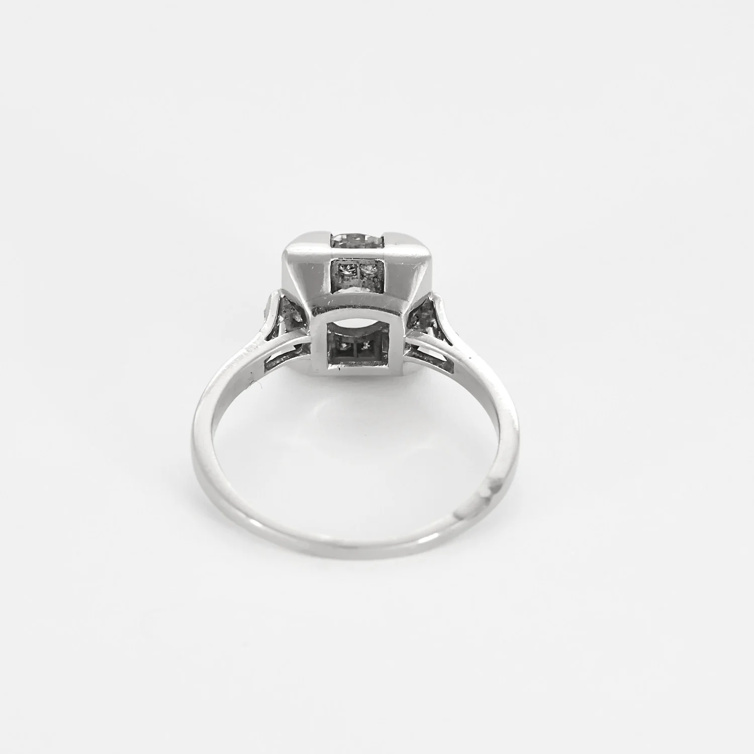 Ring Solitaire in platinum and diamonds - Image 6