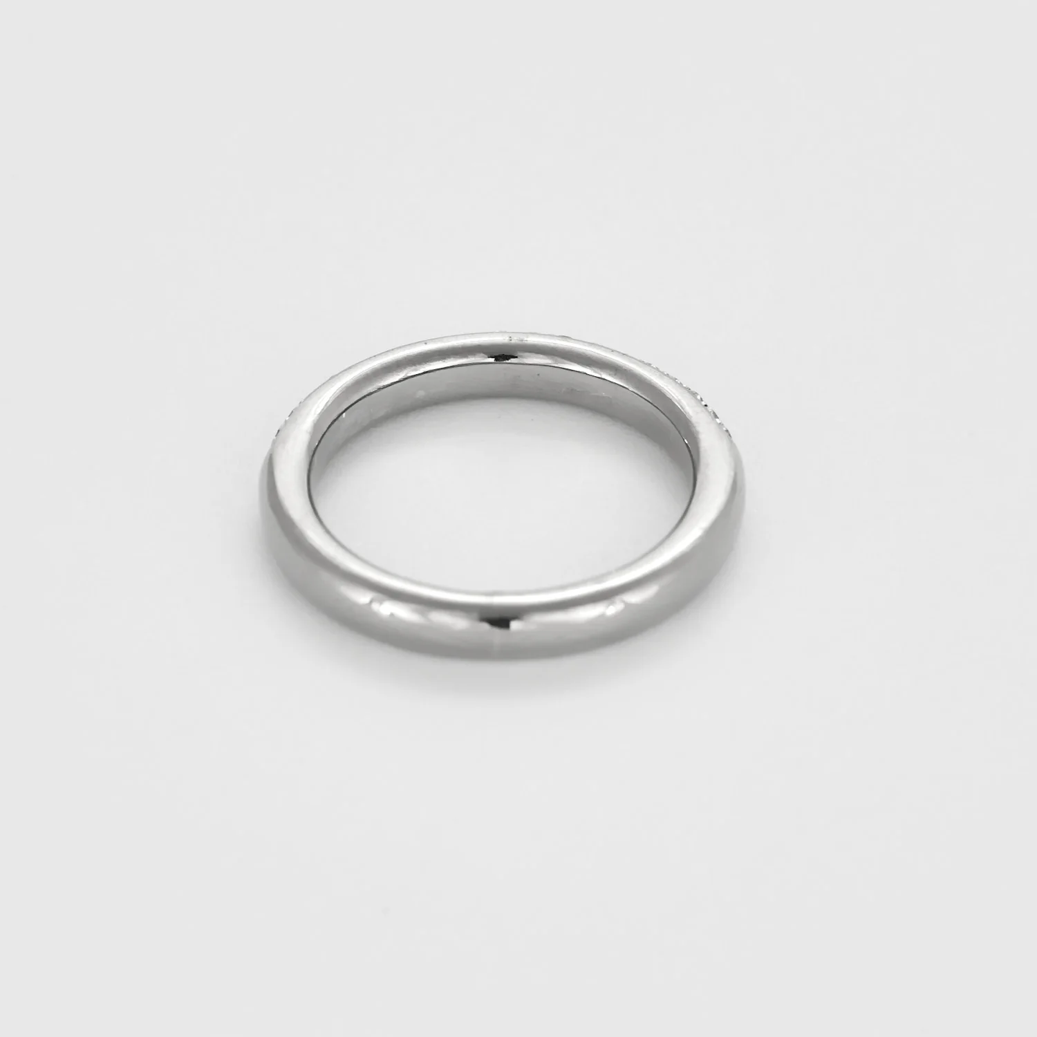 Wedding band in white gold and diamonds - Image 6