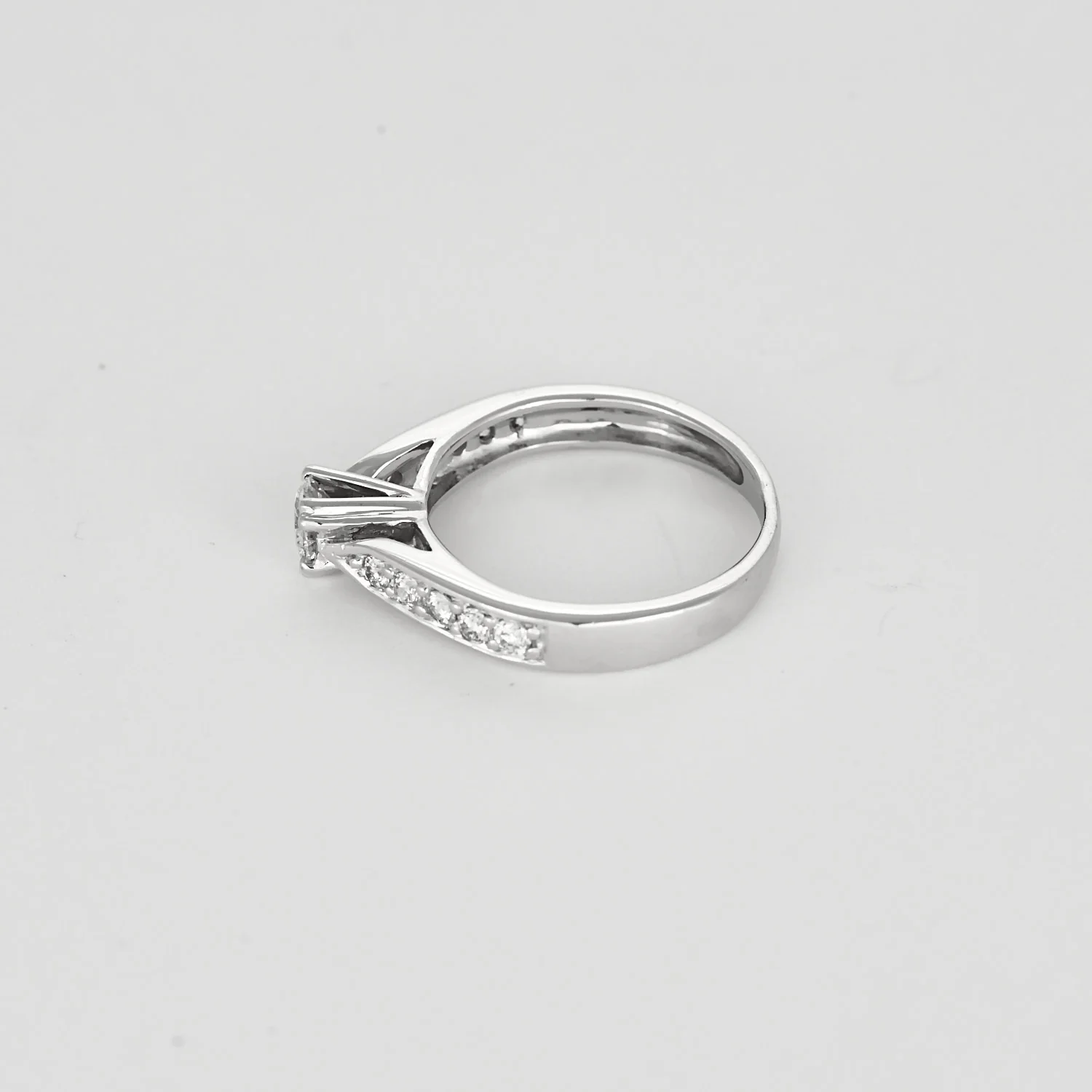 White gold and diamond ring Solitaire  - Image 4