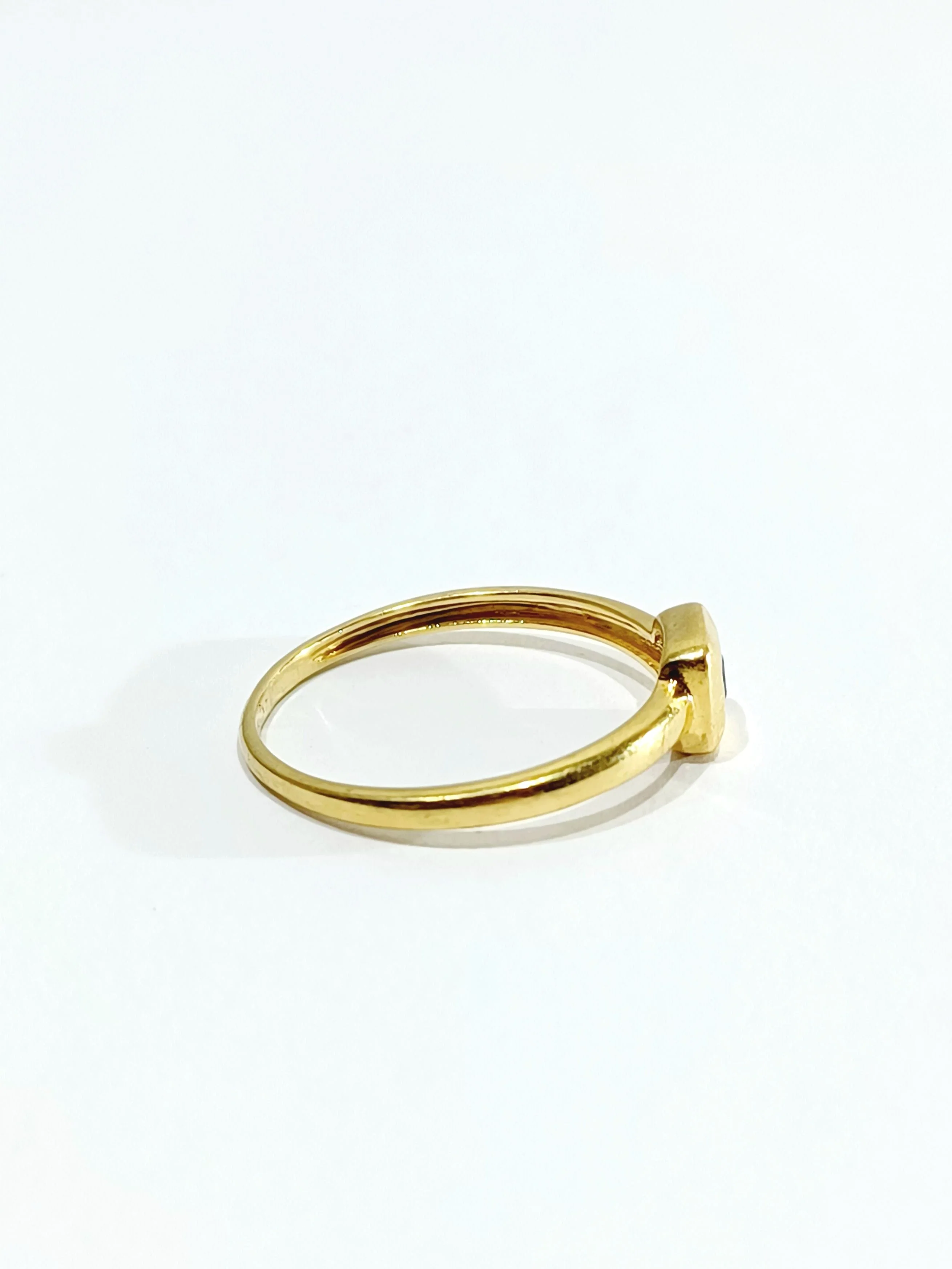 Yellow Gold Sapphire Ring - Image 10