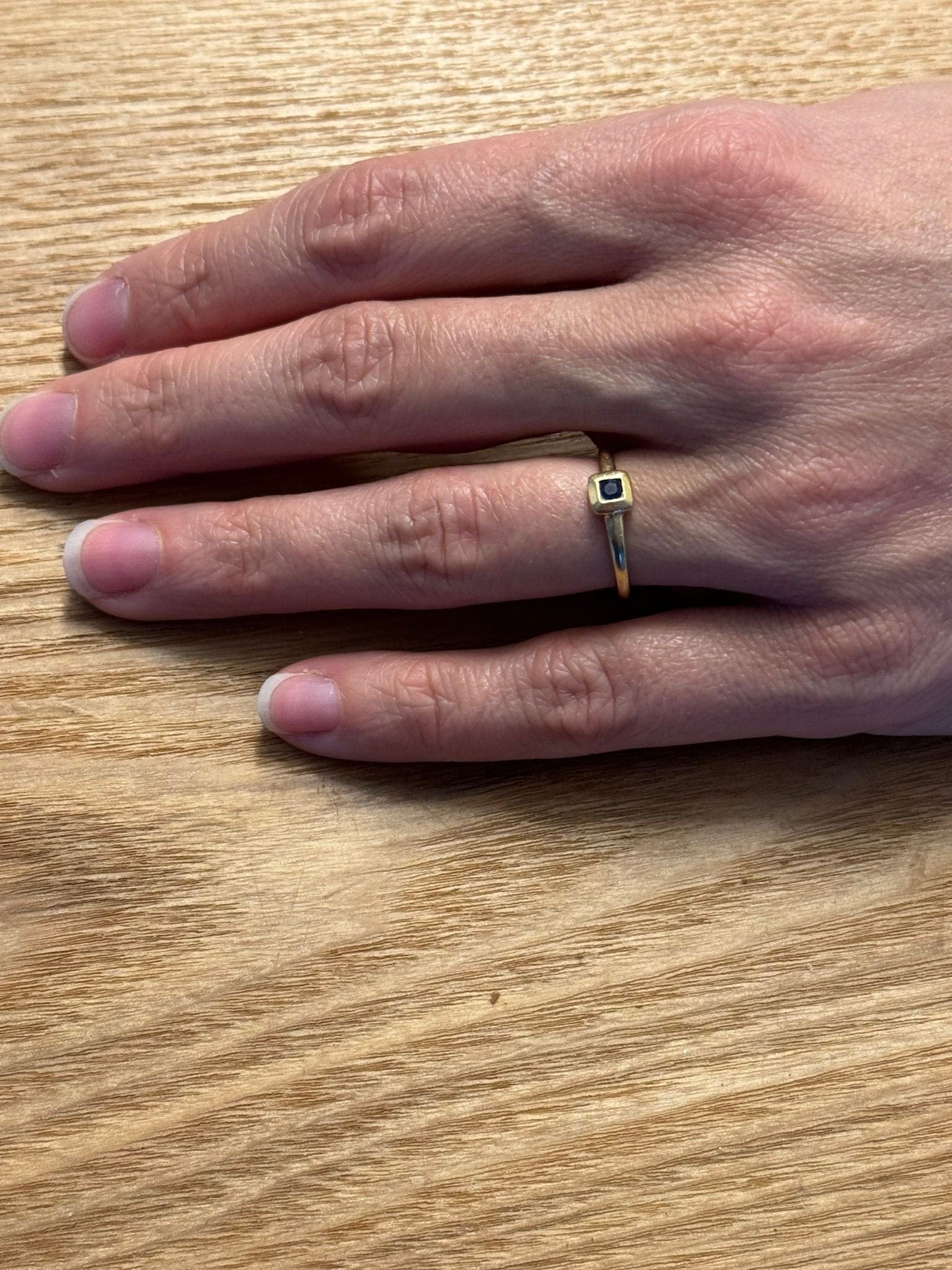 Yellow Gold Sapphire Ring - Image 14
