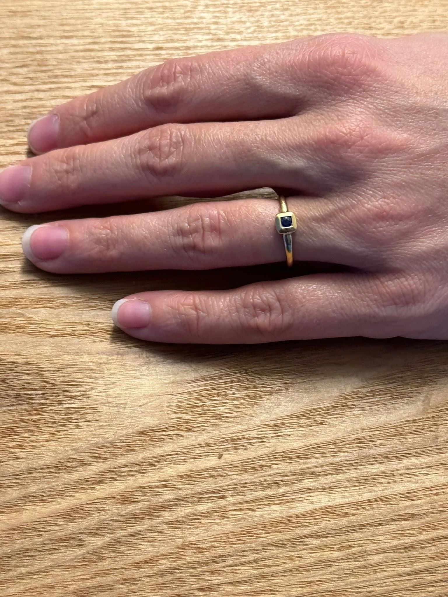 Yellow Gold Sapphire Ring - Image 16