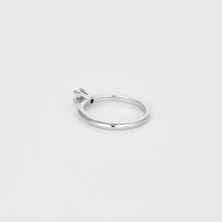 White gold diamond solitaire - Image 5