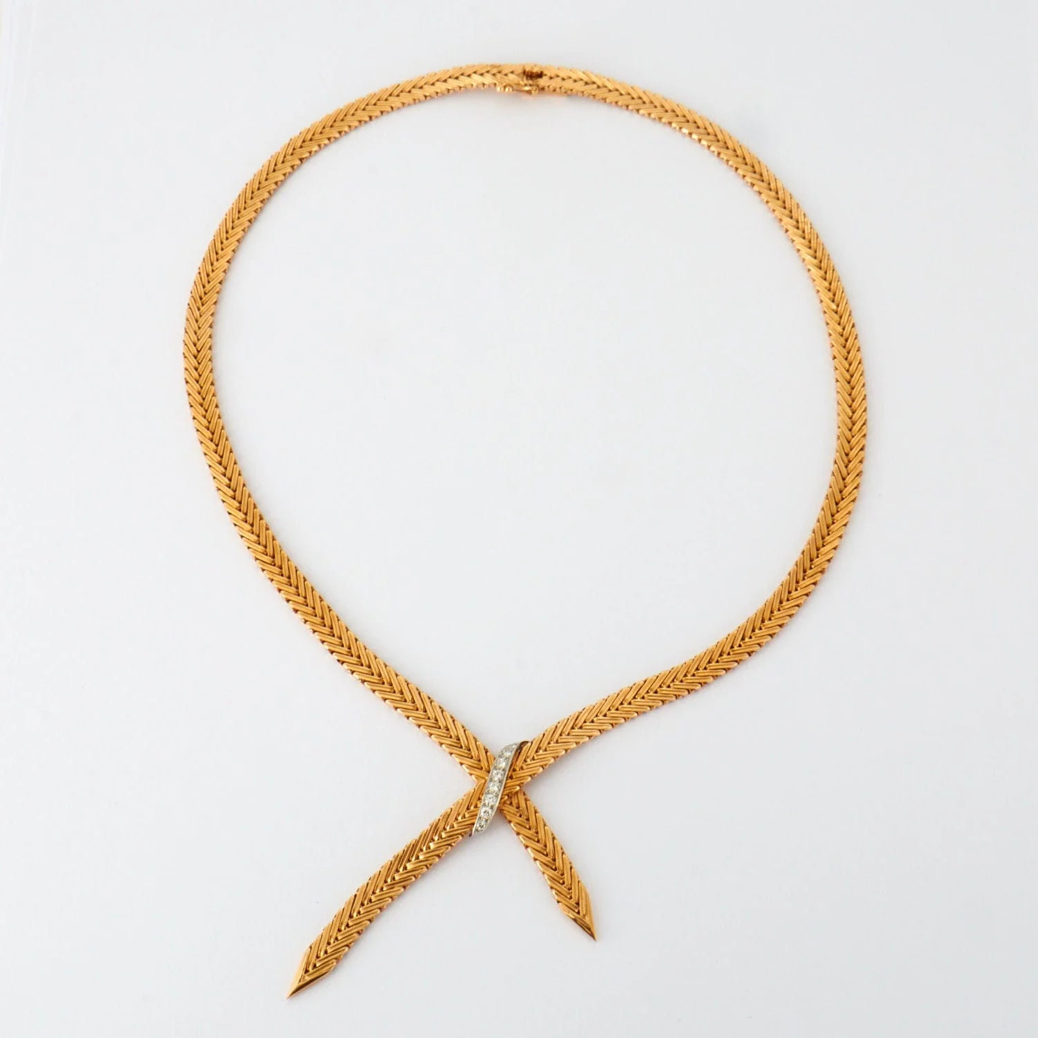 VINTAGE YELLOW GOLD NECKLACE