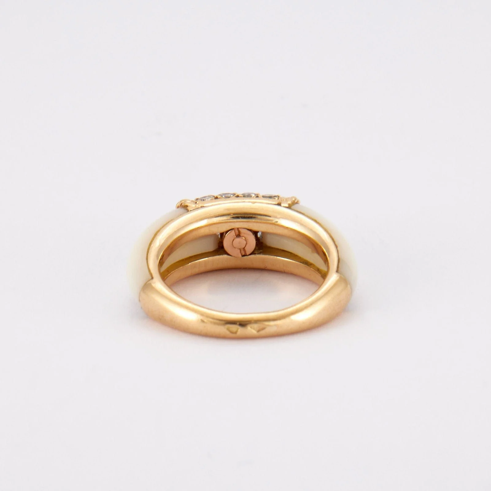 VAN CLEEF & ARPELS - Ring Philippine White coral - Image 5