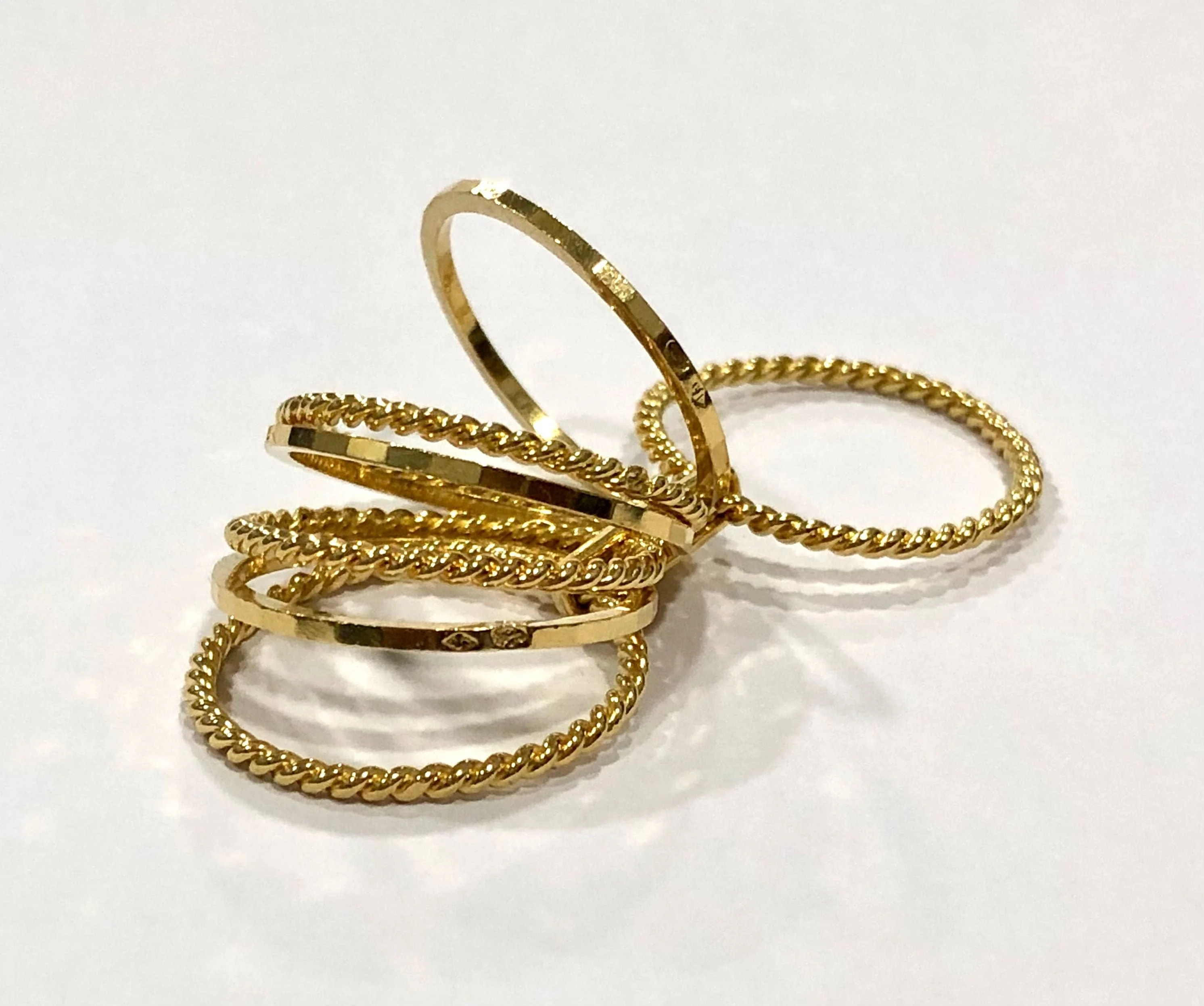 Weekly ring in yellow gold - Image 7
