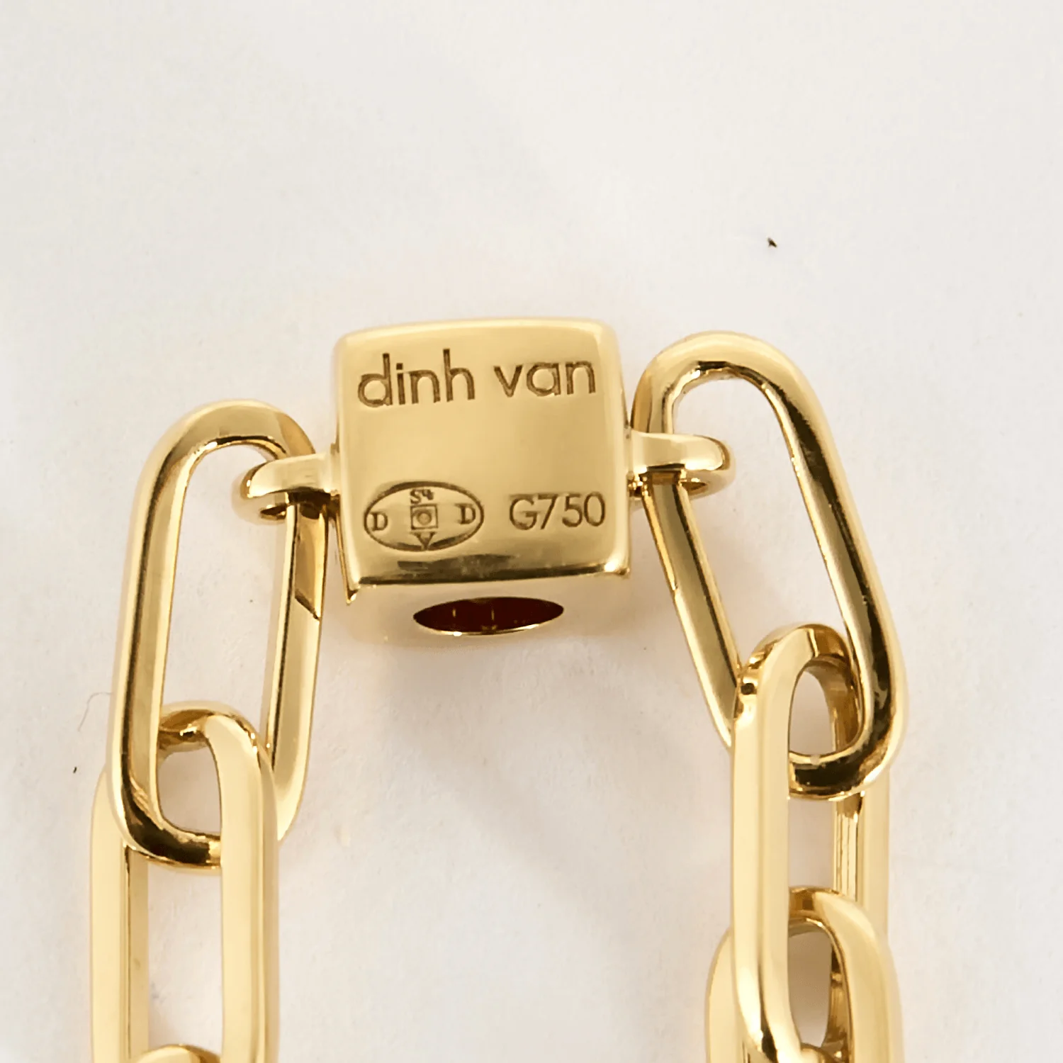 DINH VAN - Le Cube - Chain Ring Le Cube Diamant in yellow gold and pink sapphire  - Image 8