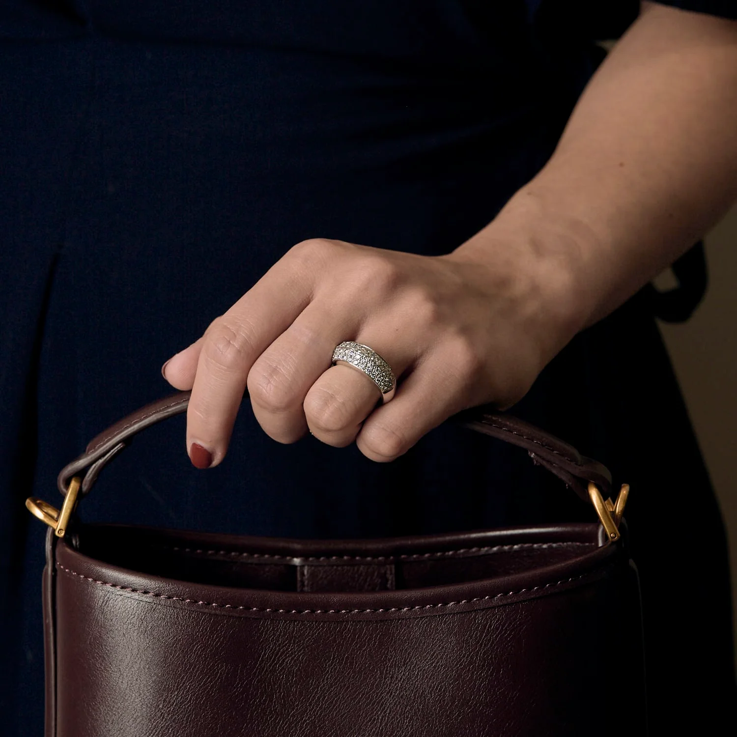 White gold bangle ring, diamond pavé - Image 2