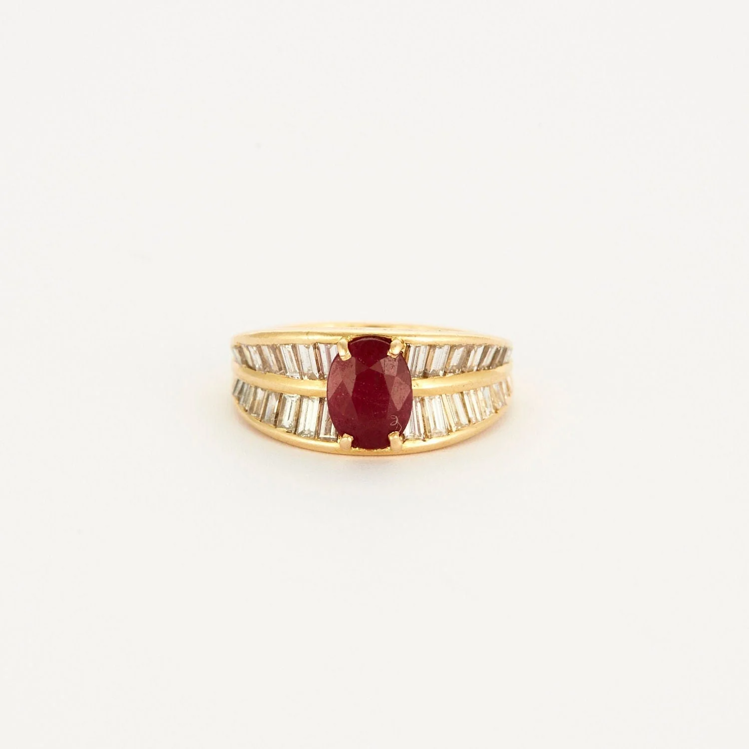 La Protégée ring in yellow gold and ruby - Image 2